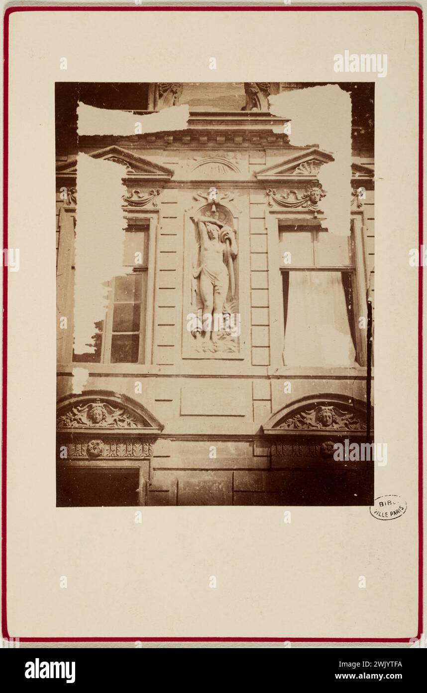Anonym, Skulptur der Fassade, Hôtel de Sully, Rue Saint-Antoine 62, 4. Arrondissement, Paris. (Dummy-Titel). Albuminpapier zeichnet. Carnavalet Museum, Geschichte von Paris. Stockfoto