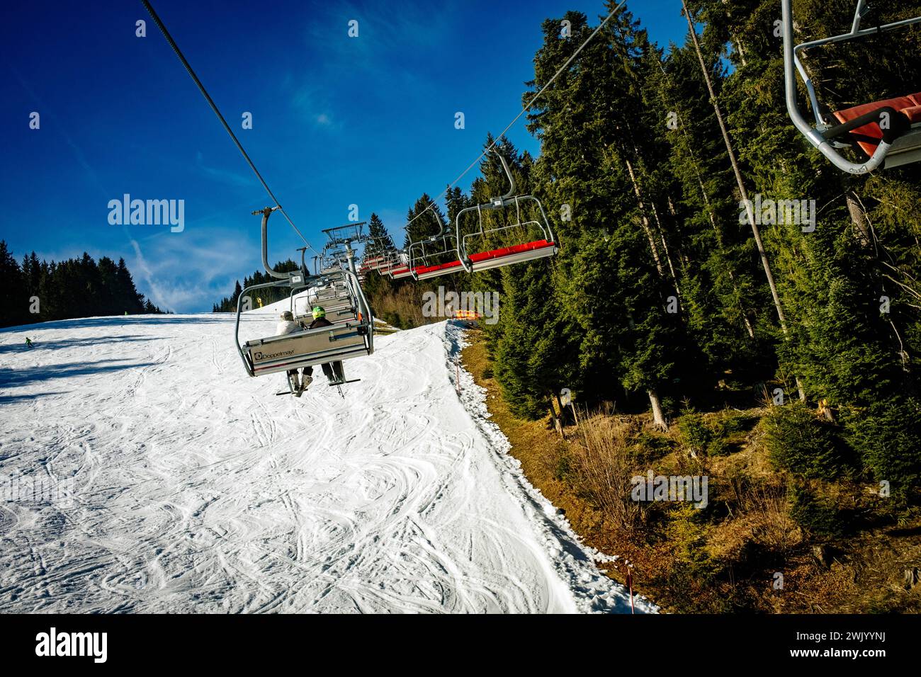 Going am Wilden Kaiser , 150224 , SkiWelt Wilder Kaiser im Bild: Sonnenlift: Sesselbahn im Skigebiet SkiWelt Wilder Kaiser-Brixental, 1200m gelegen Astberg, den Hausberg von Going *** Going am Wilden Kaiser , 150224 , SkiWelt Wilder Kaiser im Bild Sonnenlift im Skigebiet SkiWelt Wilder Kaiser Brixental, 1200m Astberg, der Hausberg von Going Stockfoto