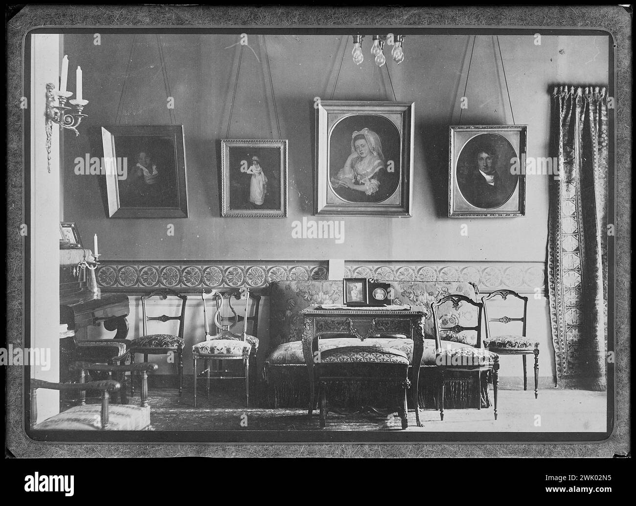 Collège de France Lounge (Name der Nutzung). Fotoplatte aus Glas. Museum des romantischen Lebens. Stockfoto
