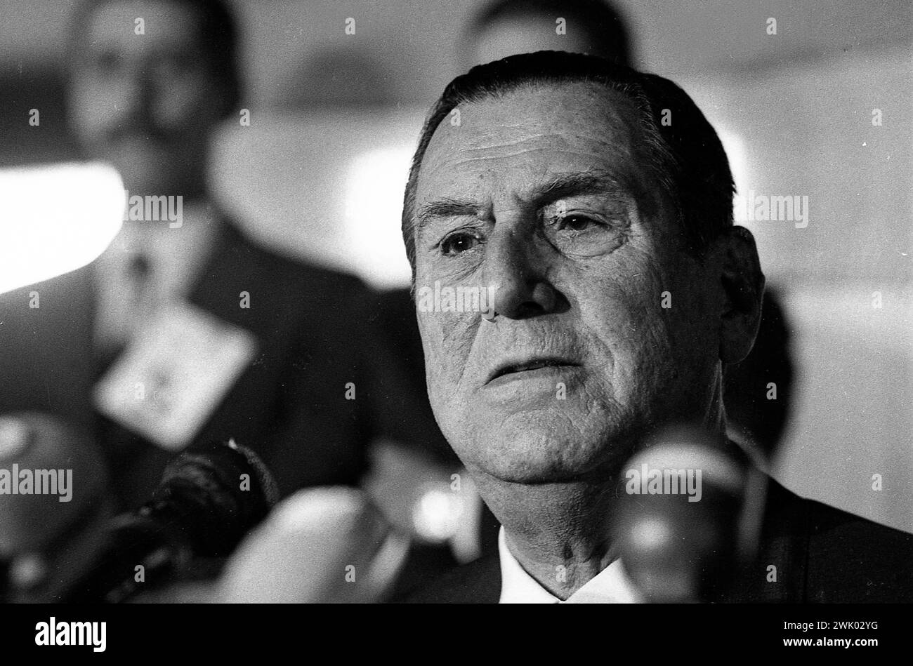 Juan Perón, argentinisches Militär und ehemaliger Präsident während einer Pressekonferenz in Buenos Aires nach 18 Jahren Abwesenheit am 17. November 1972. Stockfoto