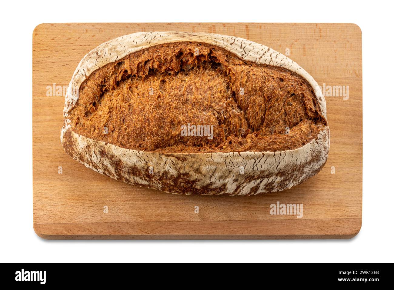 Brot mit Vollkornmehl auf Holzschneidebrett. Miccone typisches Brot aus dem Piemont, Italien, isoliert auf weiß mit Schnittpfade im Preis inbegriffen, Top-Visit Stockfoto