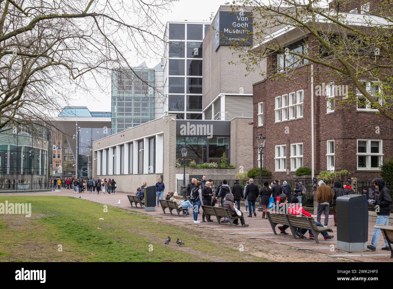 Van Gogh Museumskomplex am Museumsplatz in Amsterdam. Stockfoto