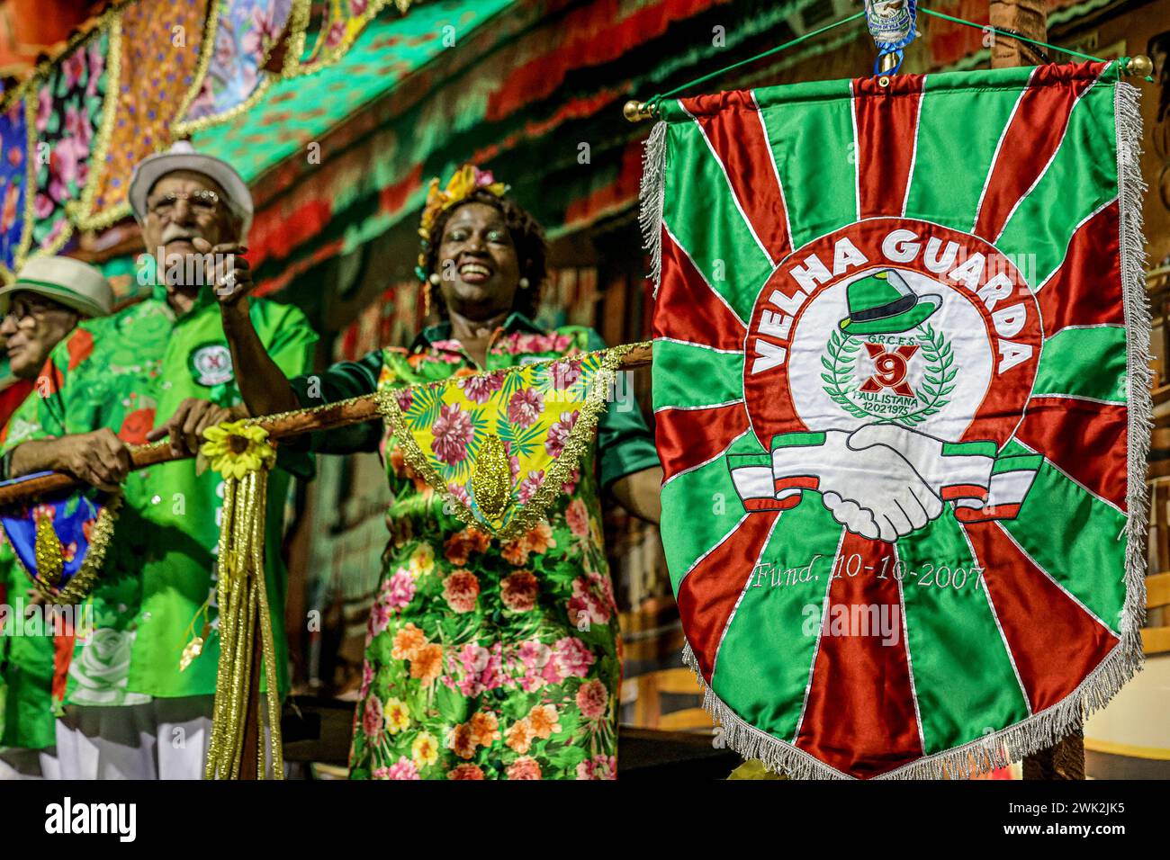 Die Samba-Schule von Sao Paulo zieht in der Nacht vom 17. Februar 2024 in Sao Paulo in Anhembi vor. (Foto: Pedro Paulo Diaz/Thenews2/NurPhoto) Credit: NurPhoto SRL/Alamy Live News Stockfoto