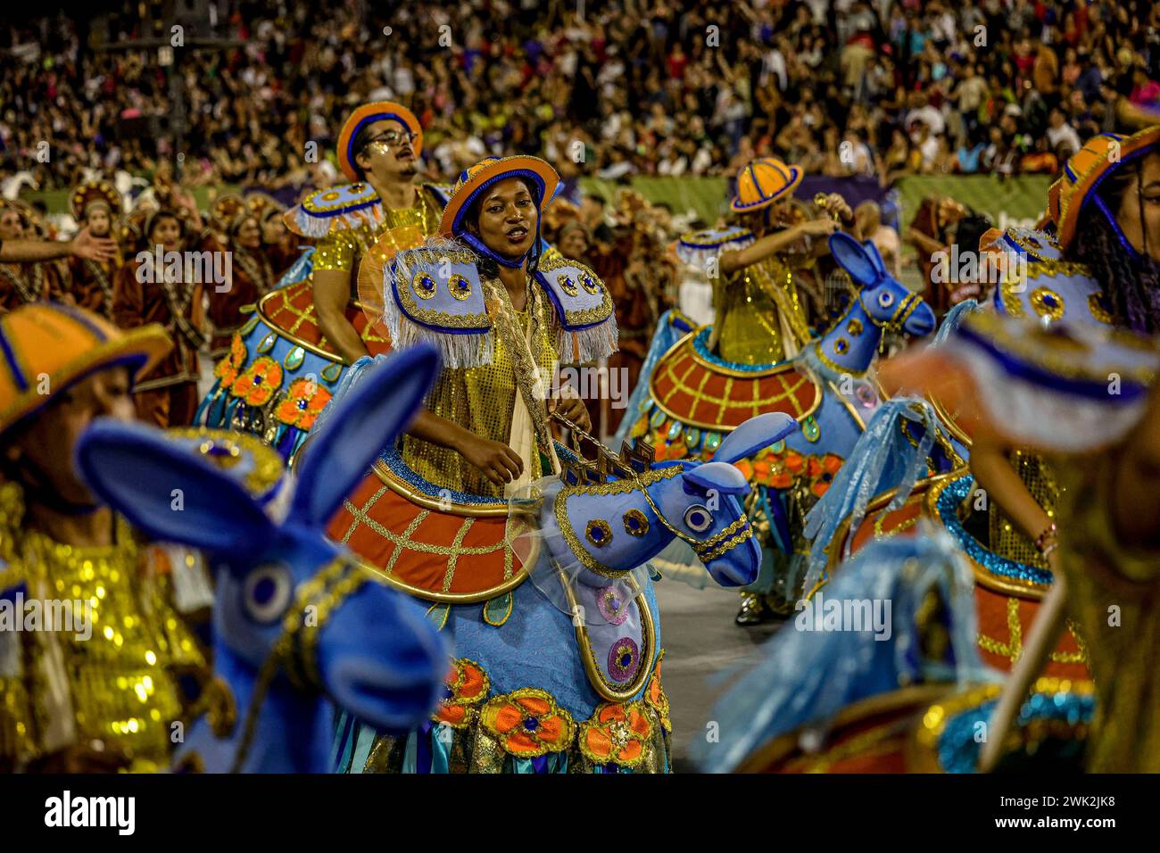 Die Samba-Schule von Sao Paulo zieht in der Nacht vom 17. Februar 2024 in Sao Paulo in Anhembi vor. (Foto: Pedro Paulo Diaz/Thenews2/NurPhoto) Credit: NurPhoto SRL/Alamy Live News Stockfoto