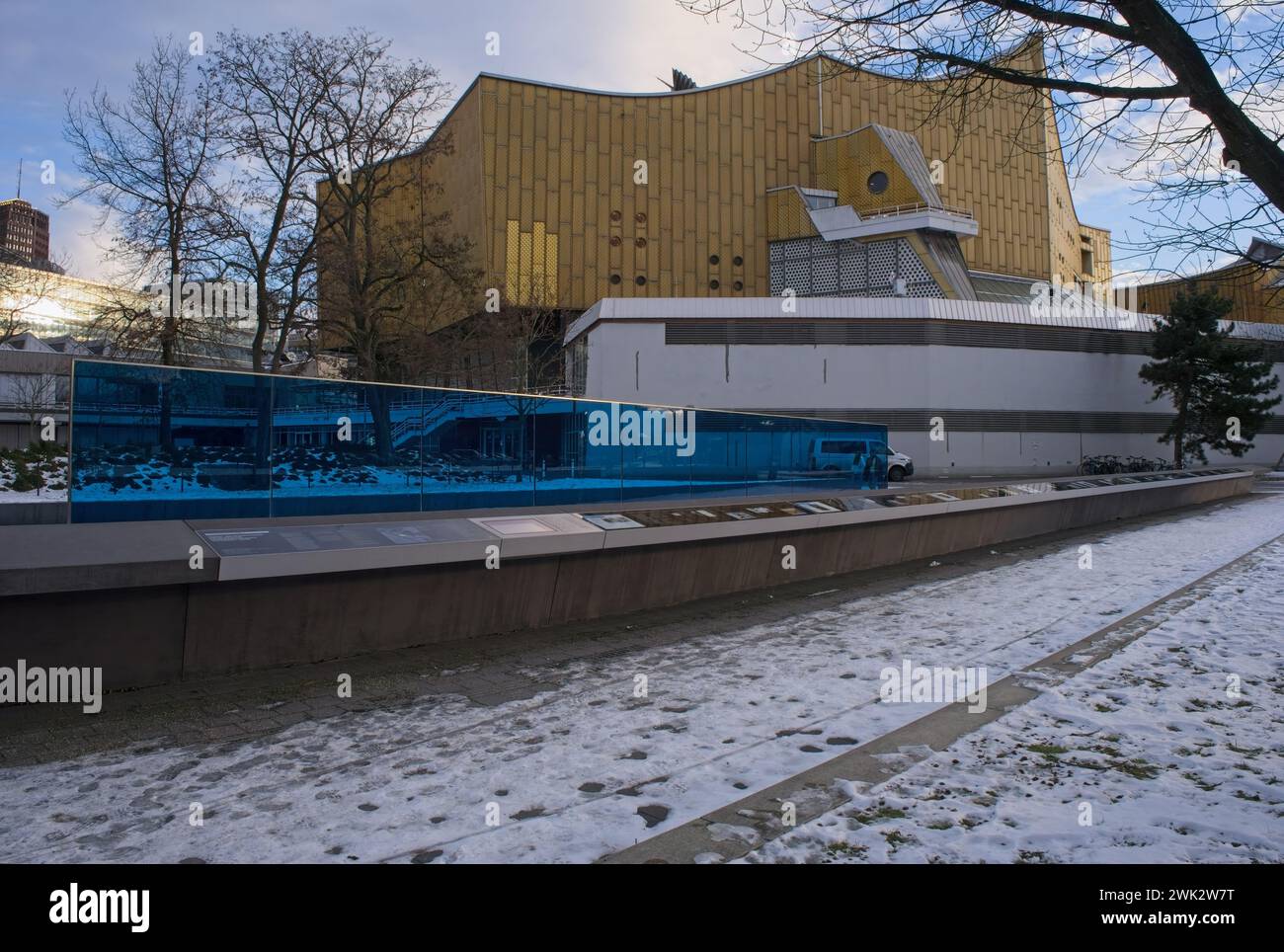 Berlin, Deutschland - 21. Januar 2024: In der Tiergartenstraße 4 waren die Büros der Agentur, in der das Euthanasie-Programm Aktion T4 organisiert wurde. Bewölkt W Stockfoto