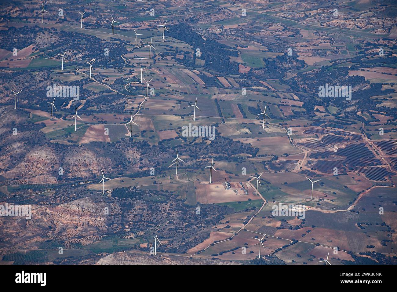 Hunderte von Windturbinen oder Windgeneratoren von einem Flugzeug zwischen Valencia und Madrid aus gesehen Stockfoto