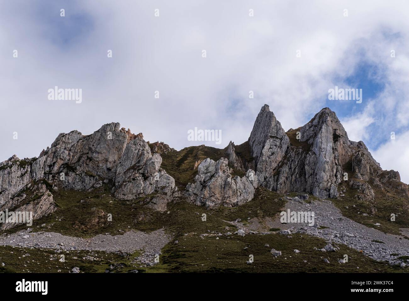 Asturien, Spanien - 4. November 2022 : Berge von Somiedo Stockfoto
