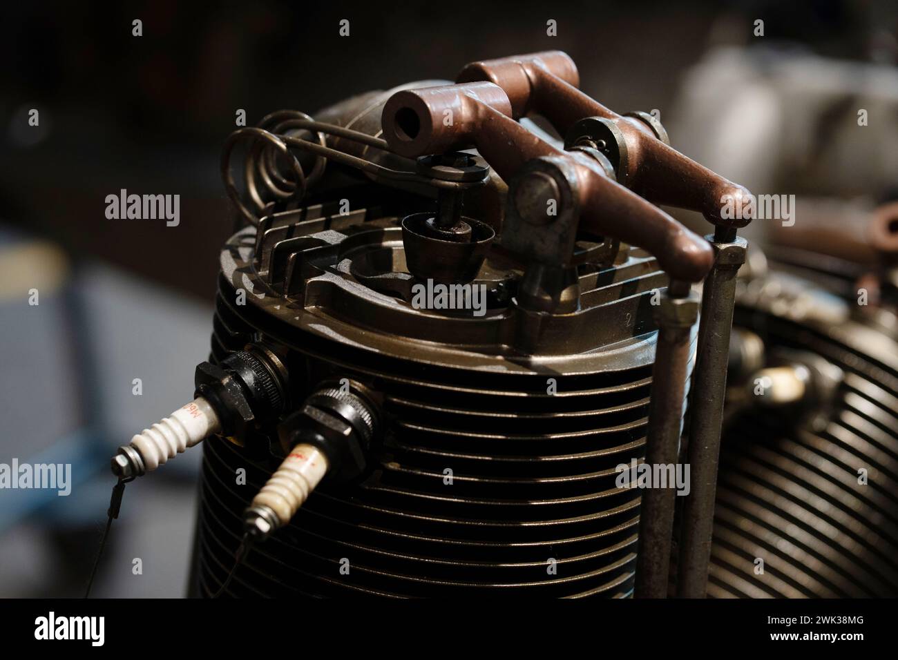 Alte Flugzeugmotor-Komponente, Nahaufnahme von Vintage-Flugzeugmotor mit Details Stockfoto