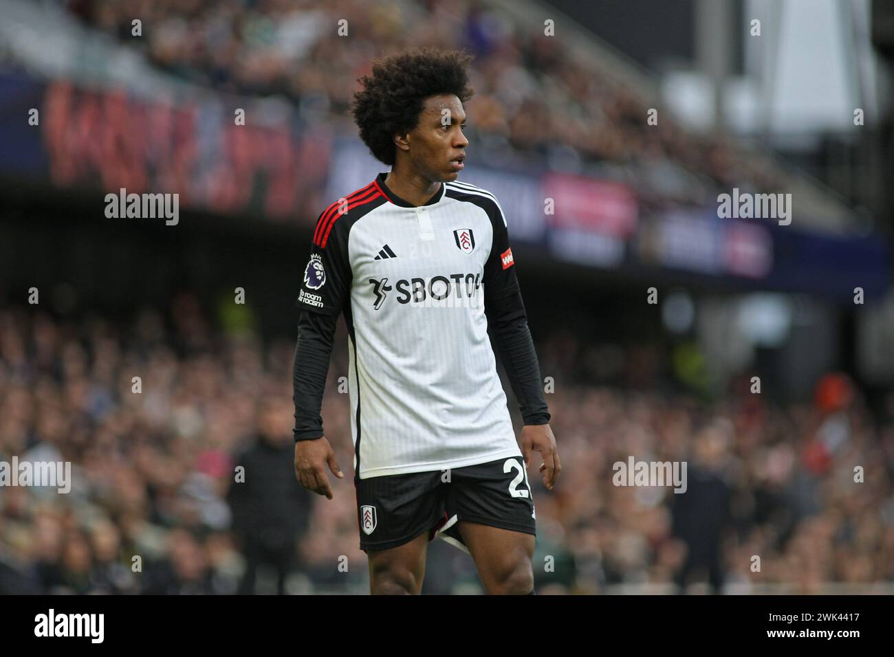 London, Großbritannien. Februar 2024. London, 17. Februar 2024: Willian of Fulham während des Premier League-Spiels zwischen Fulham und Aston Villa im Craven Cottage am 17. Februar 2024 in London. (Pedro Soares/SPP) Credit: SPP Sport Press Photo. /Alamy Live News Stockfoto