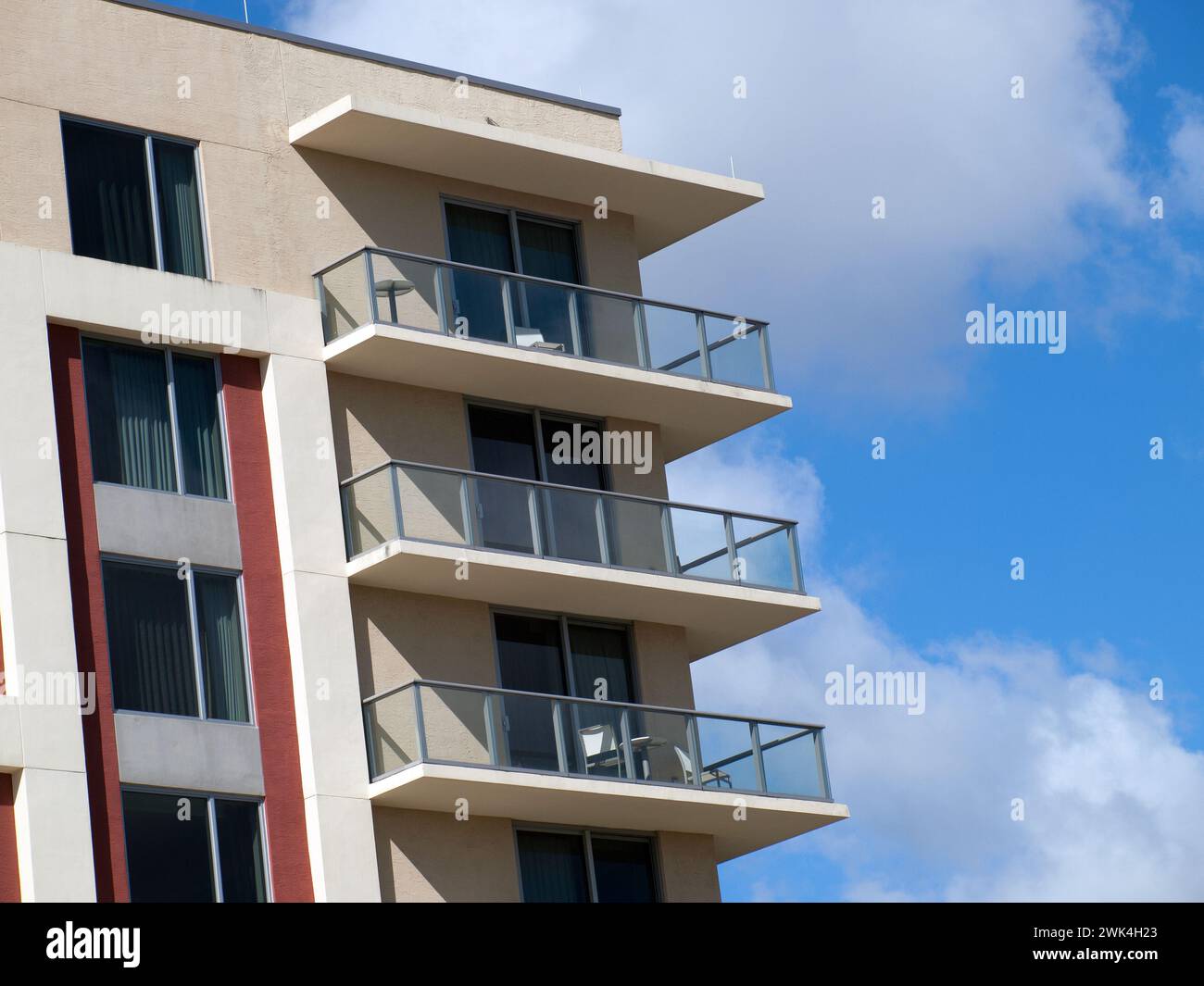 Miami, Florida, USA - 20. November 2023: Zimmer im Hilton Miami Dadeland in Kendall. Stockfoto