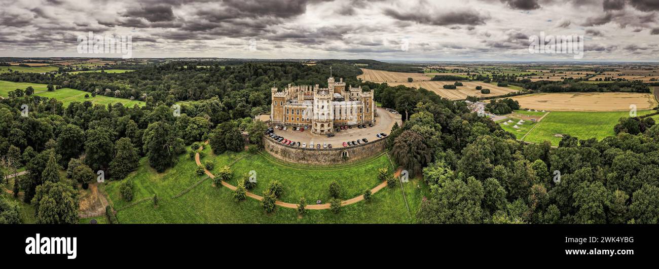Grantham, Leicestershire, England – 22. August 2023: Belvoir Castle ist eine historische Burg und ein Herrensitz in Leicestershire, England Stockfoto