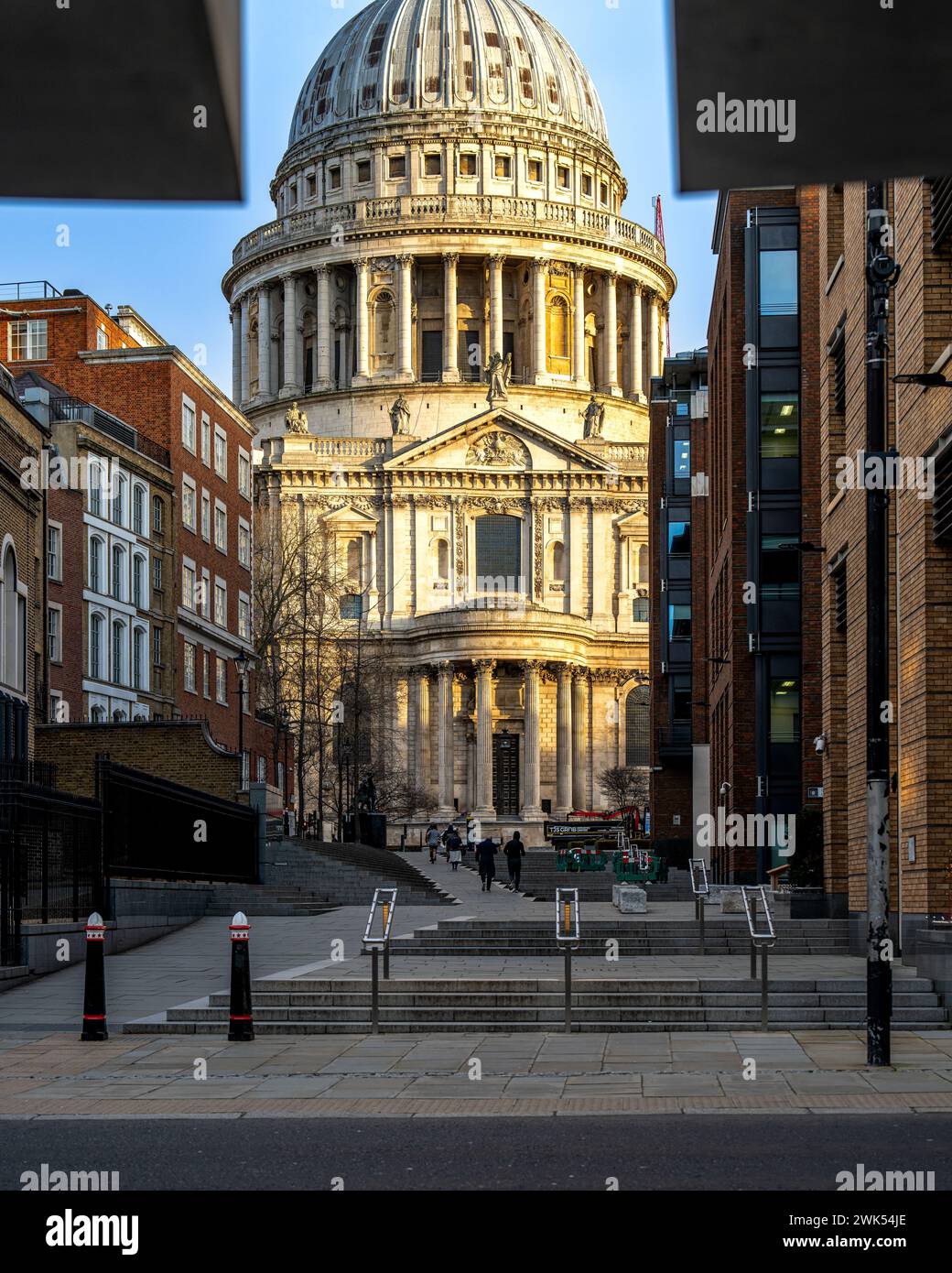 Ein atemberaubender Blick auf St.. Paul's Cathedral am Morgen Stockfoto