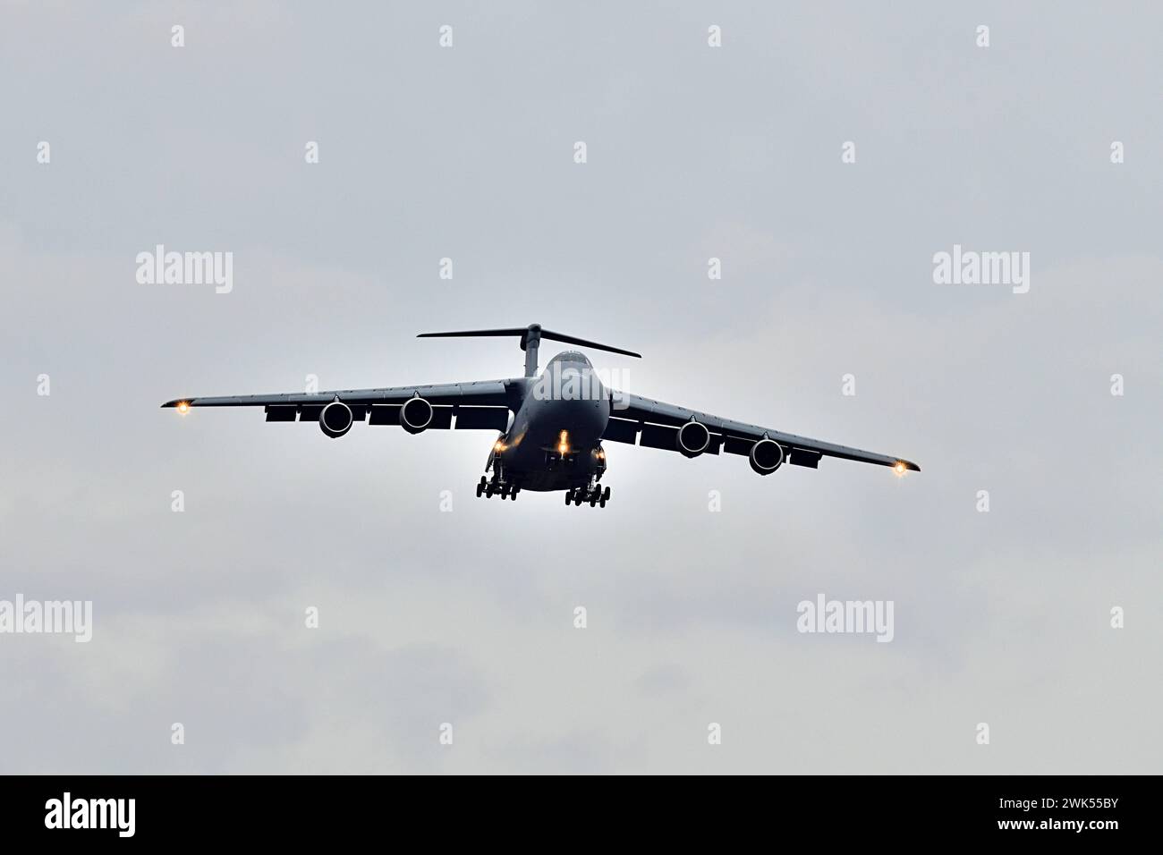 18.2.2024 Lockheed C5 Galaxy Lockheed C5 Galaxy der US Amerikanischen Luftwaffe bei der Landung auf der Ramstein Air Force Base. Ramstein Miesenbach US Air Base Rheinland Pfalz Deutschland *** 18 2 2024 Lockheed C5 Galaxy Lockheed C5 Galaxy der US Air Force Landung auf Ramstein Air Force Base Ramstein Miesenbach US Air Base Rheinland Pfalz Deutschland Stockfoto