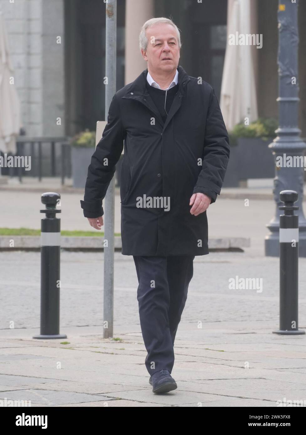 Bergamo, Italien. Februar 2024. Franco Locatelli vom Superior Council of Health spaziert im Zentrum von Bergamo mit seiner Frau Credit: Independent Photo Agency/Alamy Live News Stockfoto