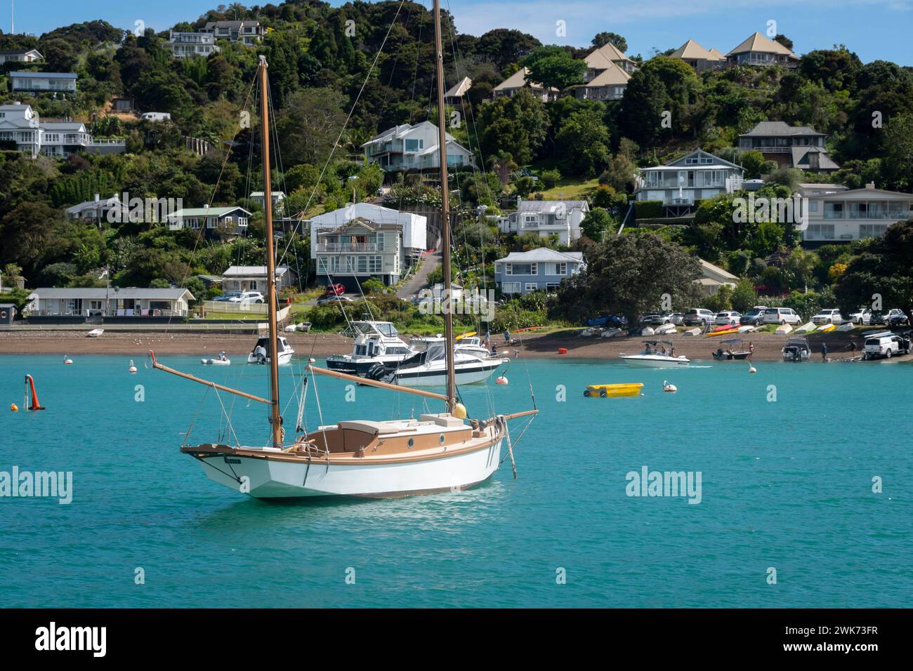 Boote liegen in Russell, Bay of Islands, Northland, Nordinsel, Neuseeland Stockfoto