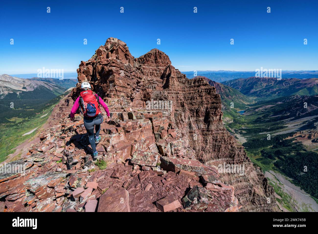 Aufstieg zum Gipfel des Maroon Peak in der Maroon Bells-Snowmass Wilderness, Aspen, Colorado, USA Stockfoto