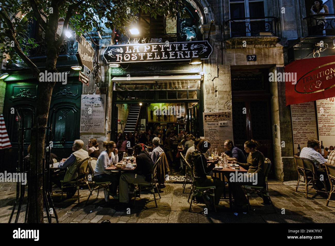 FRANCE / IIe-de-France/Paris/ Restaurant im Quartier Latin bei Nacht. Stockfoto