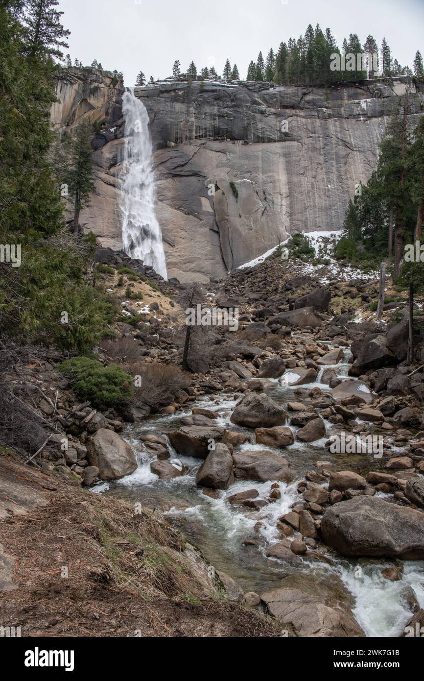 Nevada Fall, ein Wasserfall in den Sierra Nevada Mountains im Yosemite National Park, Kalifornien, USA, Nordamerika. Stockfoto