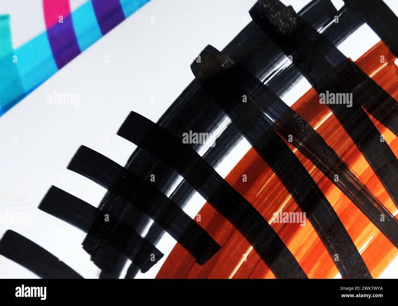 Üben Sie das Zeichnen von farbigen Linien mit COPIC-Markern , Markierungen Kunst , Markierungen Skizze , Markierungen Kontur Stockfoto