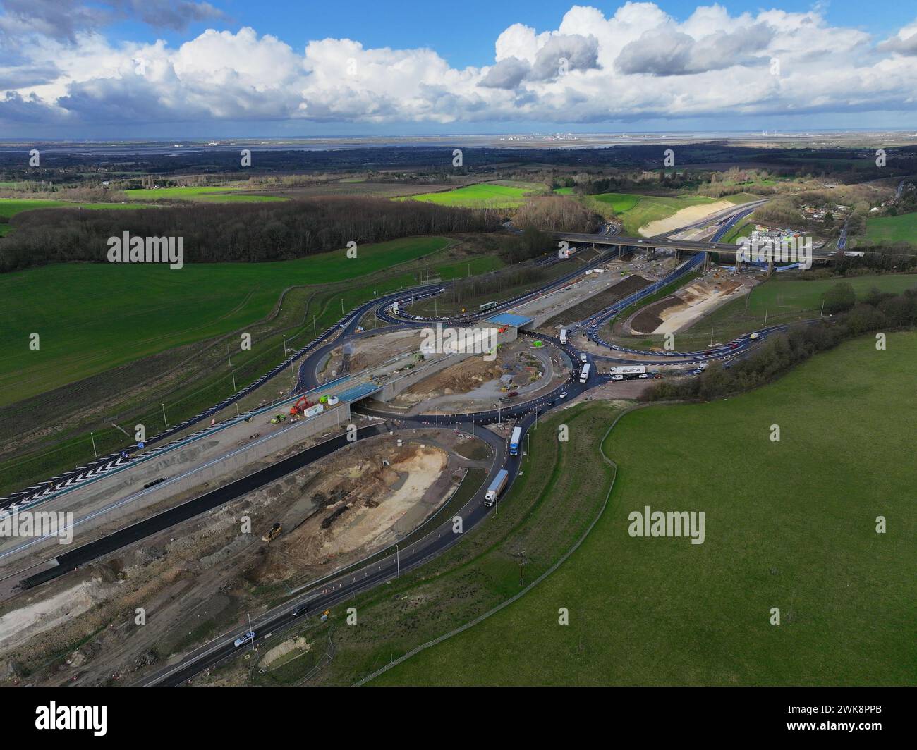 Sittingbourne, Kent, Großbritannien - 18. Februar 2024 die Arbeiten an der M2-Anschlussstelle 5 werden fortgesetzt, die im Winter 2024/25 abgeschlossen werden sollen Stockfoto