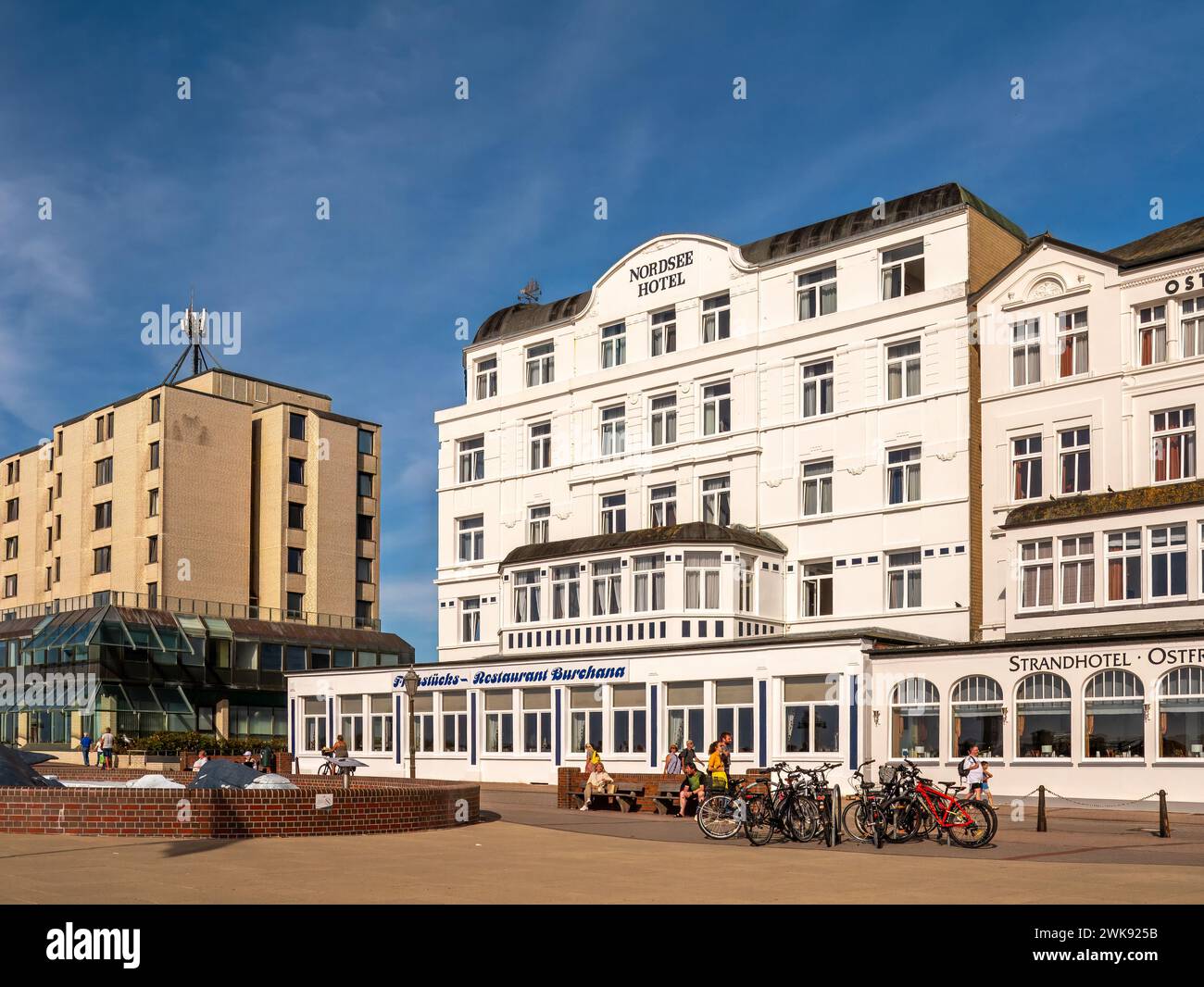 Nordsee Hotel und Restaurant Burchana an der Promenade der Insel Borkum, Ostfriesland, Niedersachsen, Deutschland Stockfoto