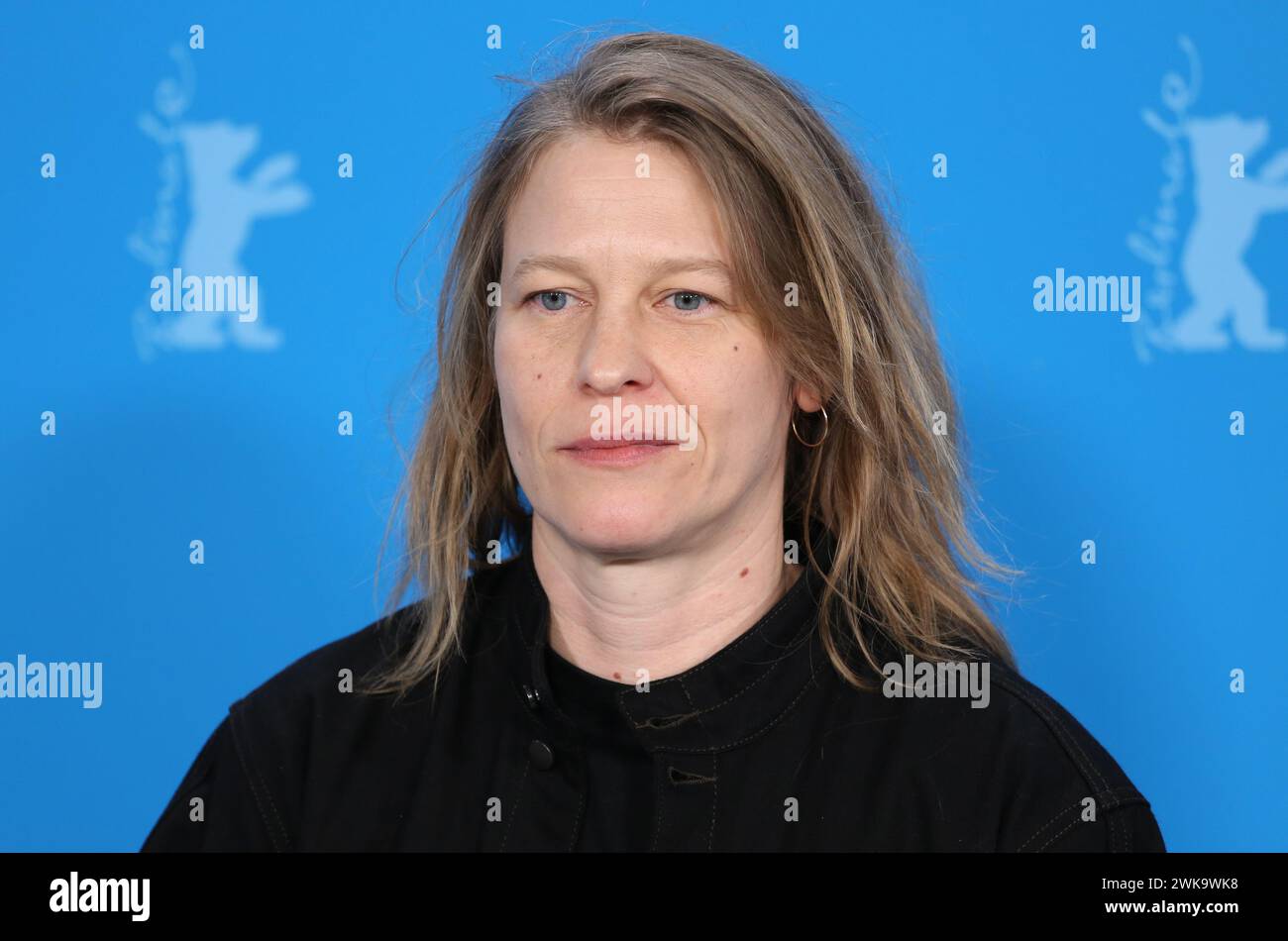 Berlin, 19. Februar 2024, Regisseur, Drehbuchautor, Redakteurin Claire Burger beim Fotobesuch für den Film Langue étrangère beim 74. Berlinale International Film Festival. Foto: Doreen Kennedy / Alamy Live News. Stockfoto