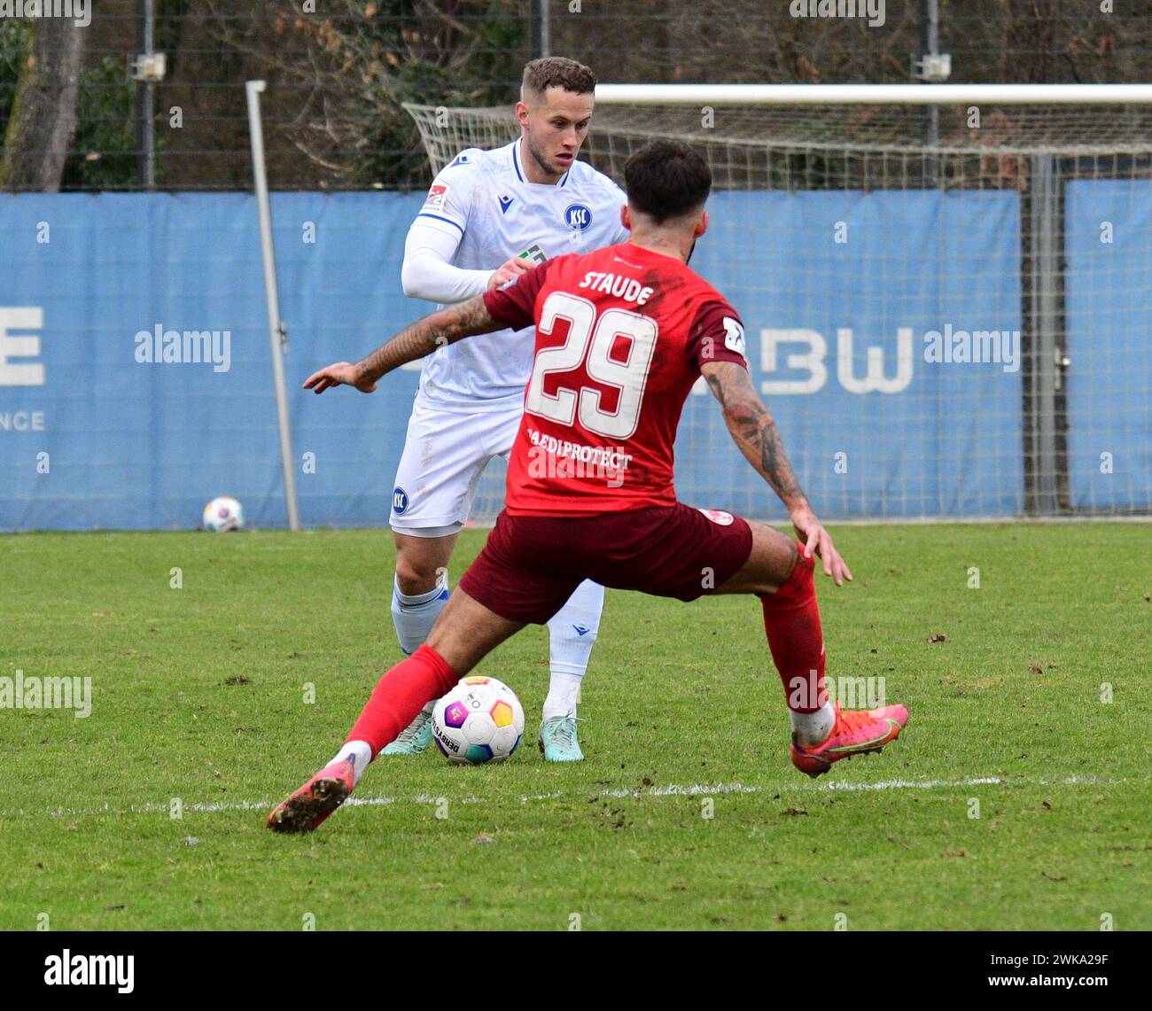 KSC unterlag Kickers Offenbach im Testspiel Stockfoto