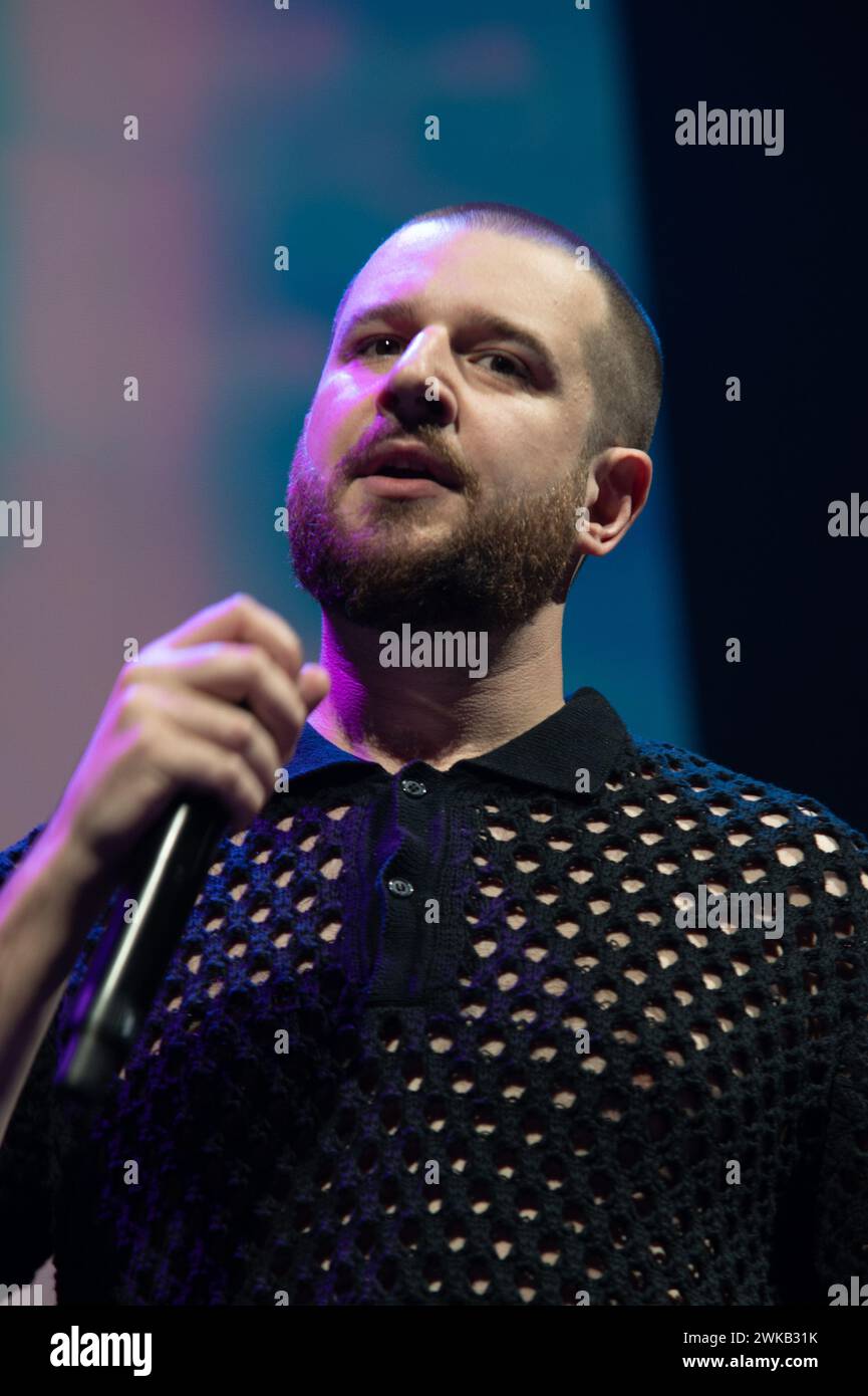 London, Vereinigtes Königreich. februar 2024. Alex Chapman eröffnet für Kim Petras mit einem DJ-Set im Hammersmith Apollo. Cristina Massei/Alamy Live News Stockfoto