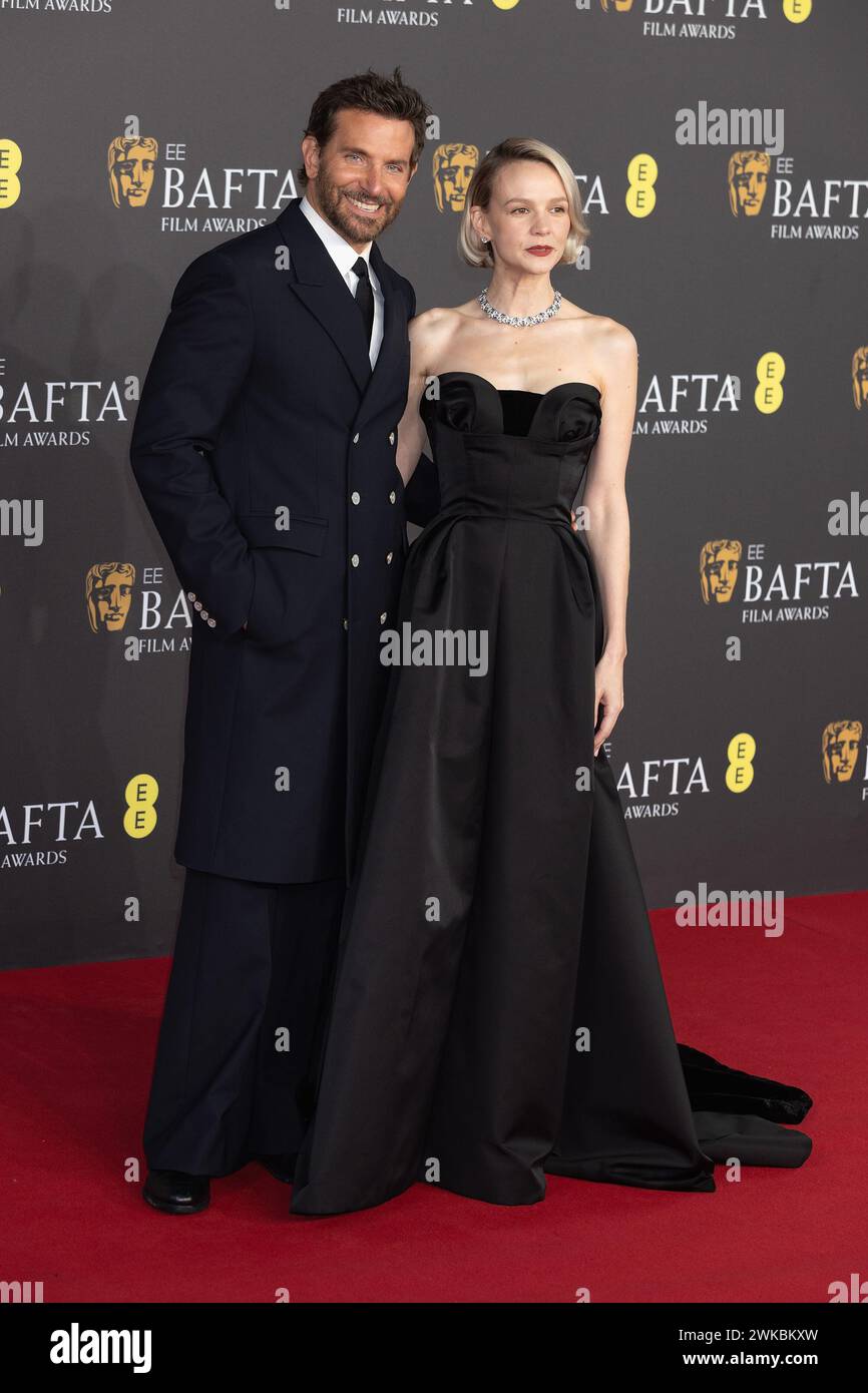 London, Großbritannien. Februar 2024. Bradley Cooper und Carey Mulligan nehmen an den 77. EE BAFTA Film Awards, Arrivals, 2024 in der Royal Festival Hall in London, Großbritannien, Teil. Quelle: S.A.M./Alamy Live News Stockfoto