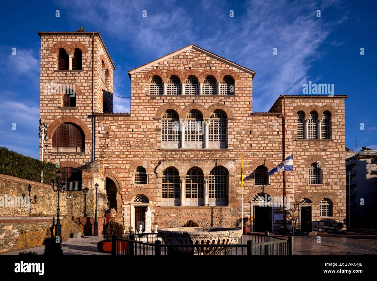Außenansicht der Hagios Demetrios Kirche, auch bekannt als Agios Dimtrios oder Demetrios Basilika, Thessaloniki, Mazedonien, Griechenland Stockfoto