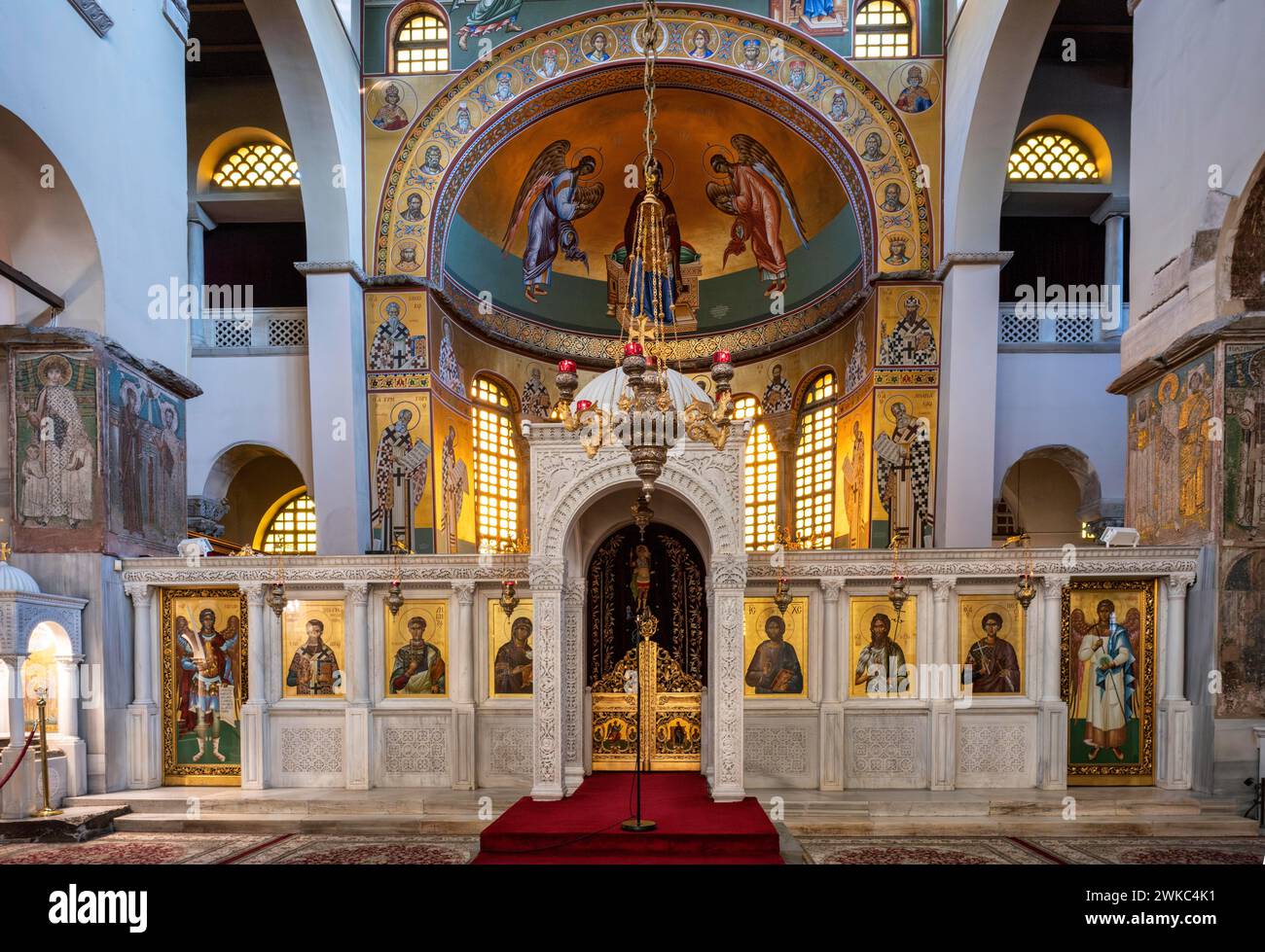 Innenansicht der Hagios Demetrios Kirche, auch bekannt als Agios Dimtrios oder Demetrios Basilika, Thessaloniki, Mazedonien, Griechenland Stockfoto
