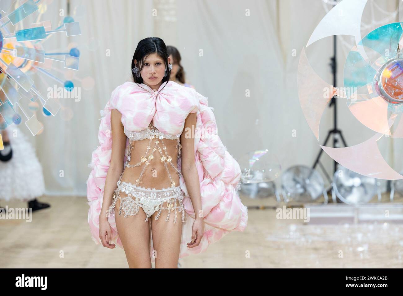 SUSAN FANG Herbst/Winter 2024 Runway während der London Fashion Week am 2024. Februar - London, UK 19/02/2024 Stockfoto