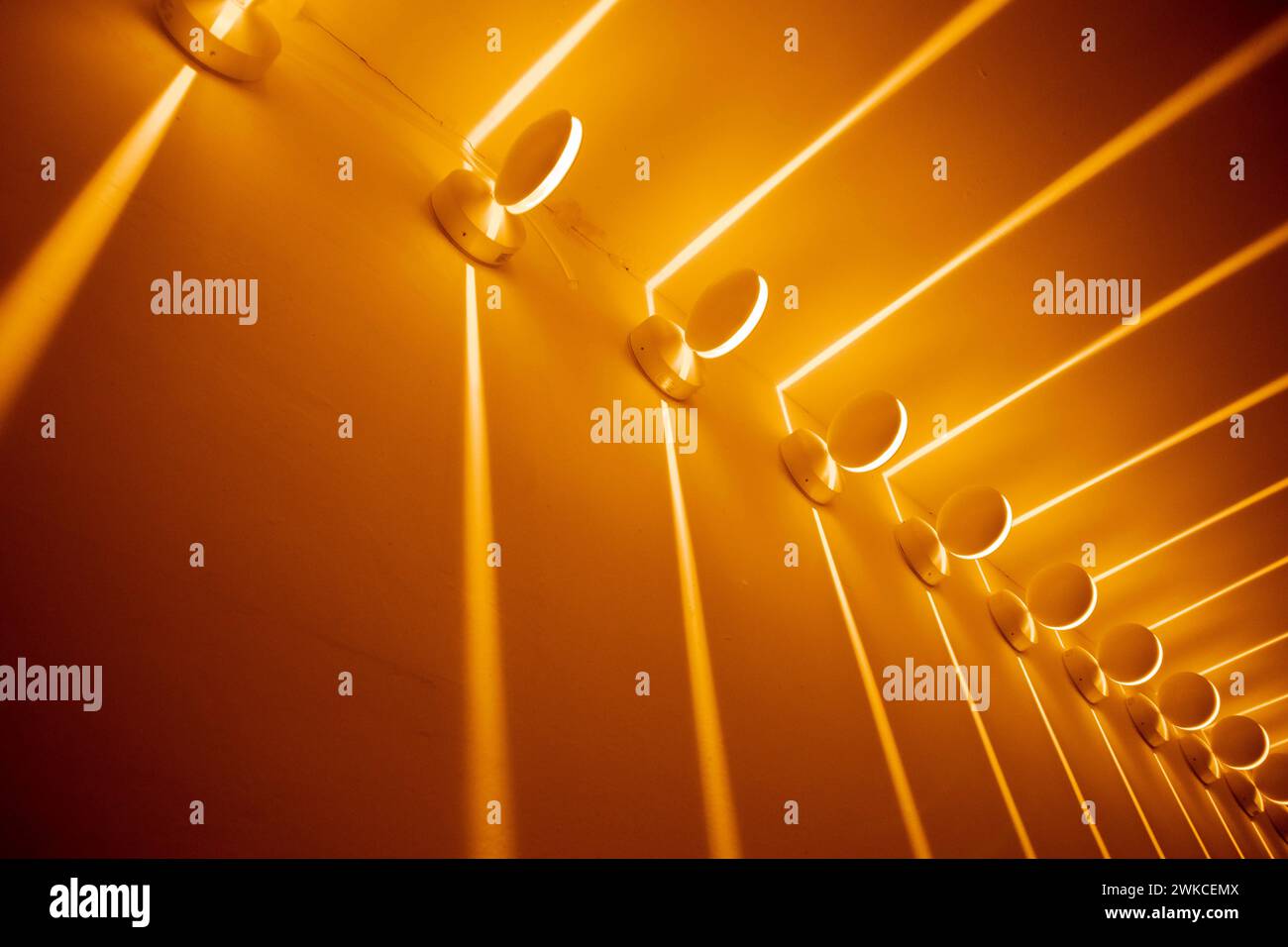 Orangefarbene Beleuchtung. Stockfoto