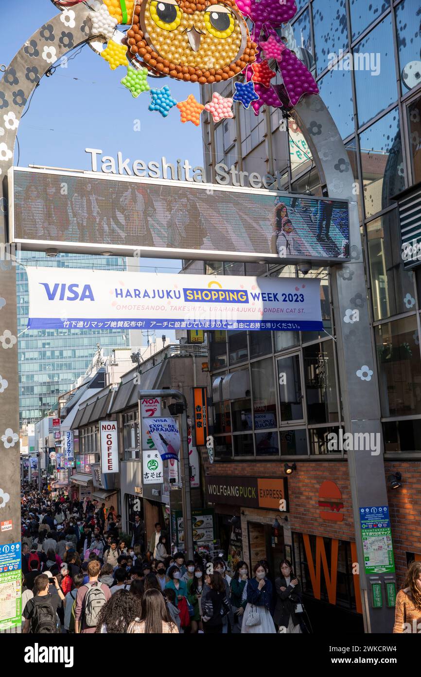 Takeshita Straße in Harajuku Bezirk, Tokio, Einkaufsstraße für Jugendkultur, Japan, Asien, 2023 Stockfoto
