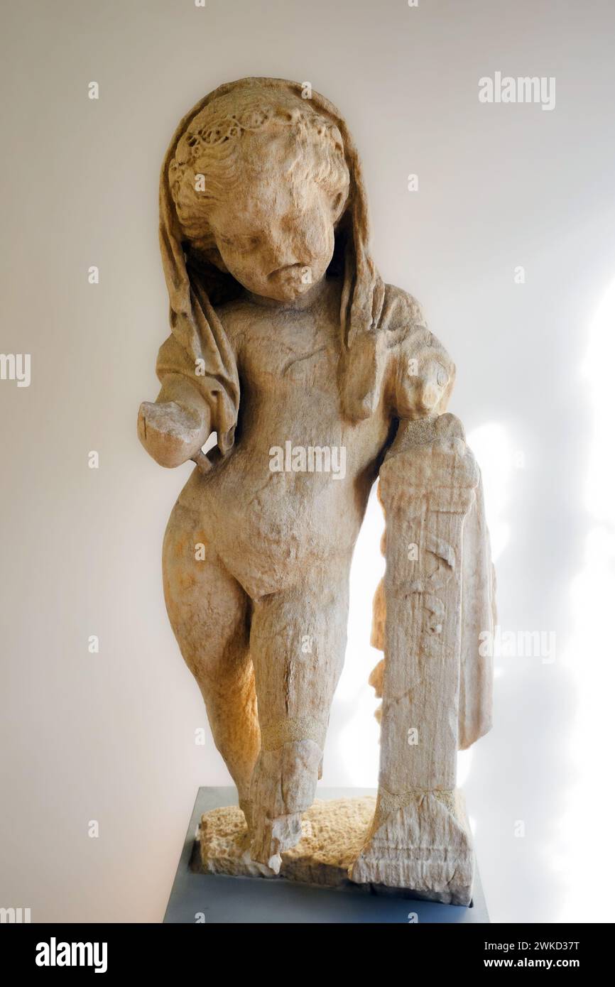 Frammentäre Statuette eines Cupiden - hellenistische Kunst, pentelistischer Marmor aus Teano, Kampanien - Museo di Scultura Antica Giovanni Barracco, Rom, Italien Stockfoto