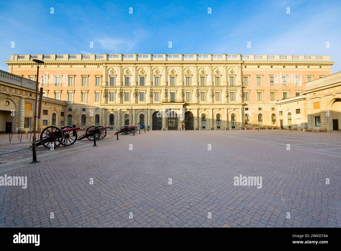 Äußerer Innenhof und die westliche Reihe des Königspalastes, Stockholm, Schweden Stockfoto