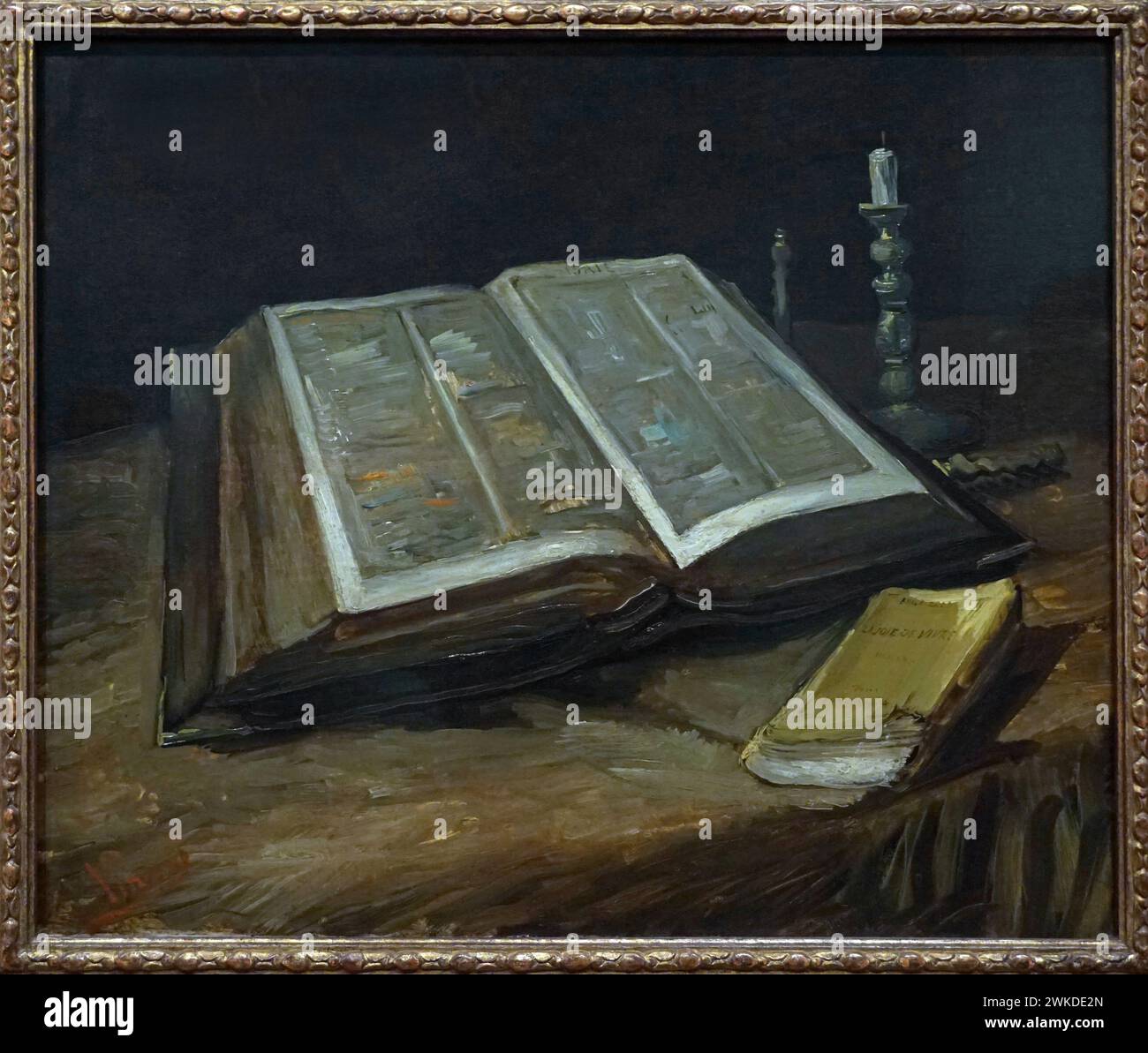 Stillleben mit Bibel (1885) von Vincent van Gogh (1853–1890) Stockfoto