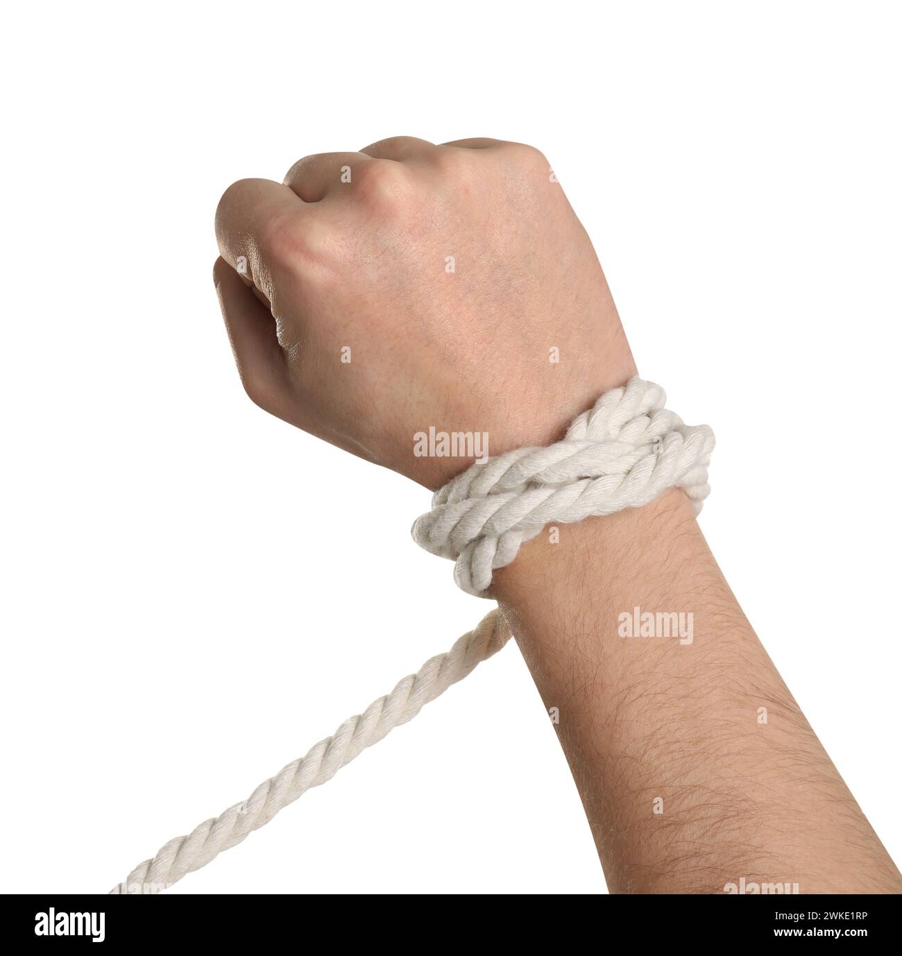 Freiheitskonzept. Mann mit einem Band an der Hand vor weißem Hintergrund, Nahaufnahme Stockfoto