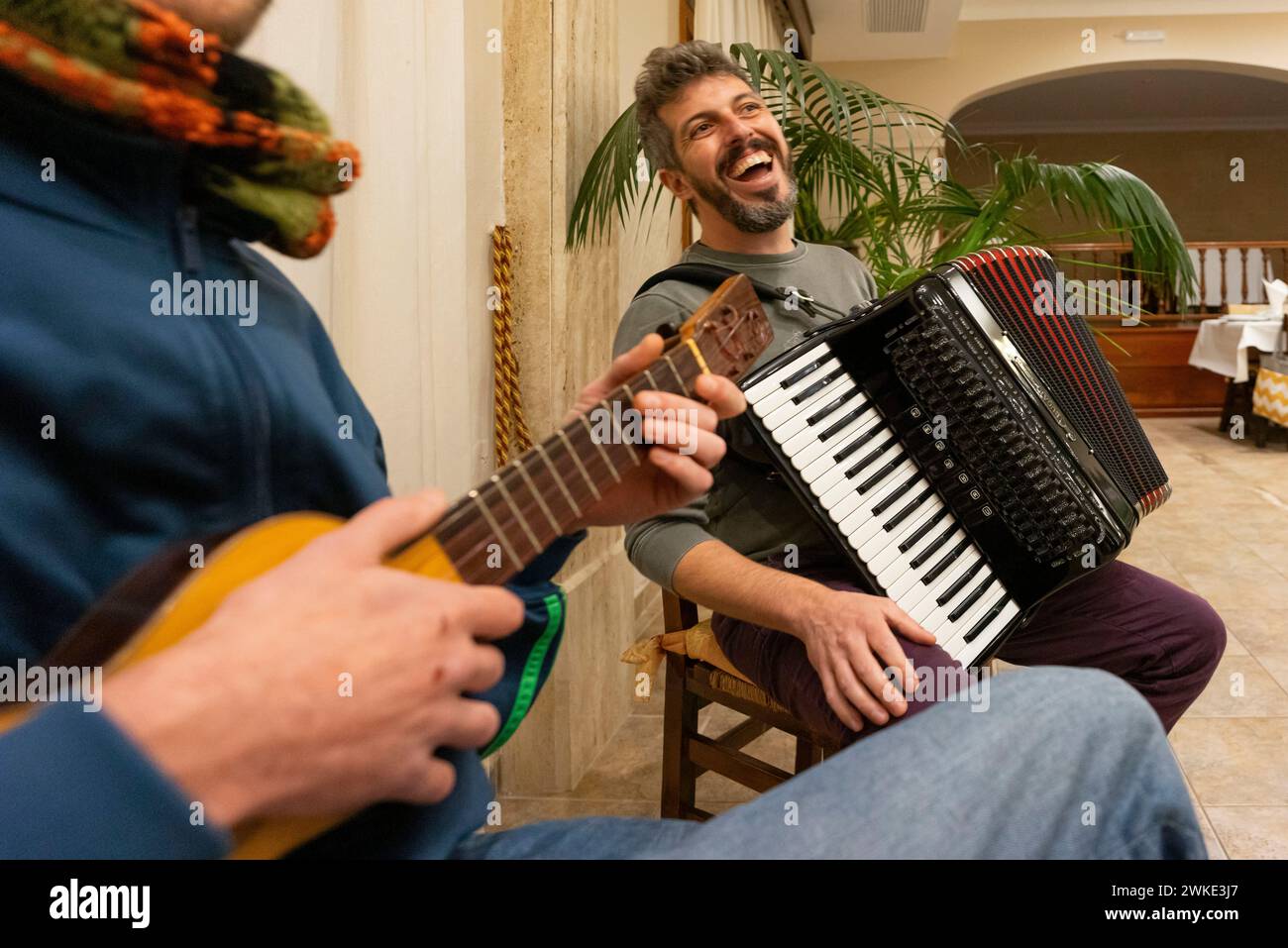 Sopar de cantadors i cantadores, Restaurant Can Tronca, Sant Joan, Mallorca, Balearen, Spanien. Stockfoto