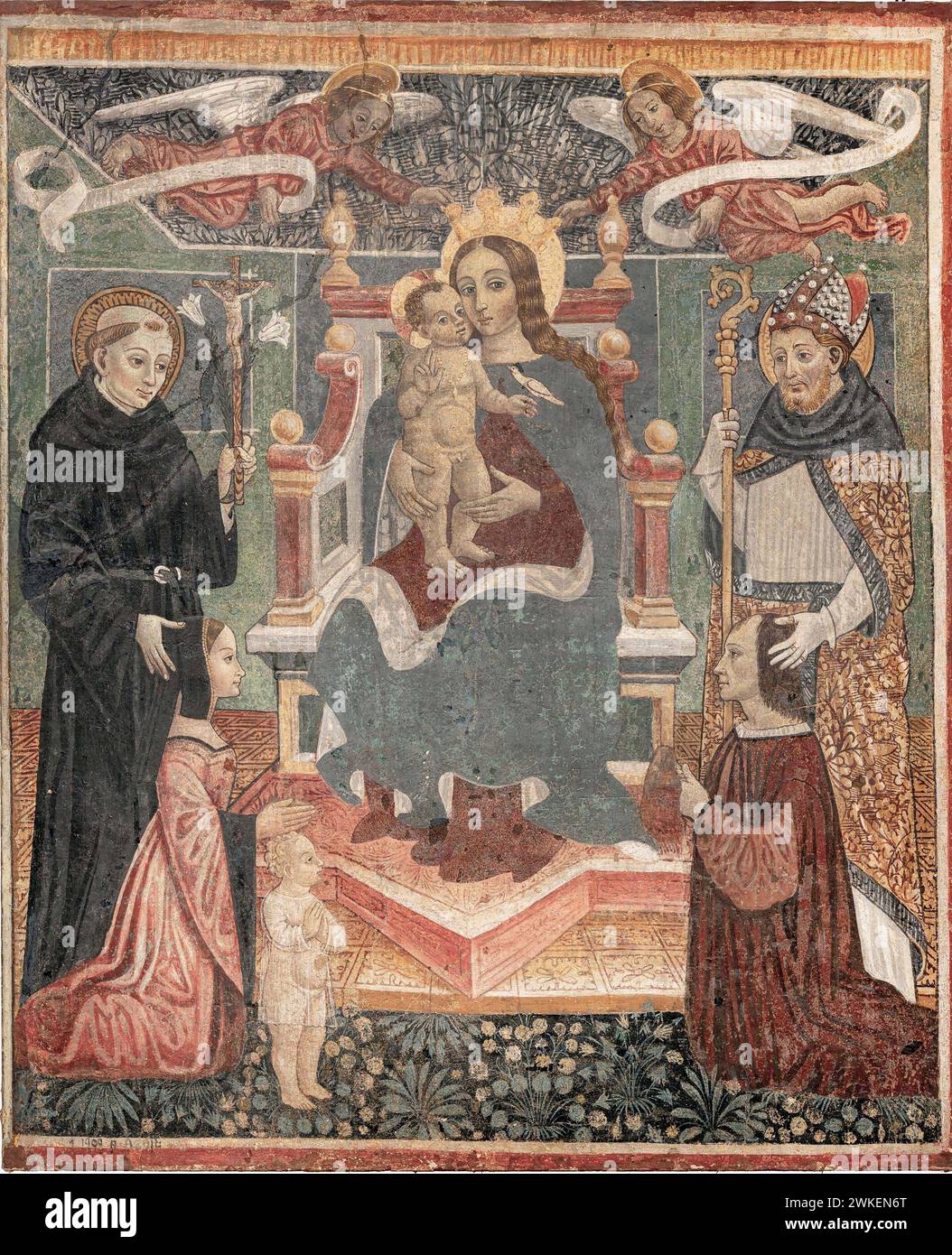 Thronende Madonna mit Kind zwischen Heiligen Nikolaus von Tolentino und einem Bischof, mit Stiftern und Engeln. Museum: Privatsammlung. Autor: Tommaso Cagnola (Cagnoli). Stockfoto