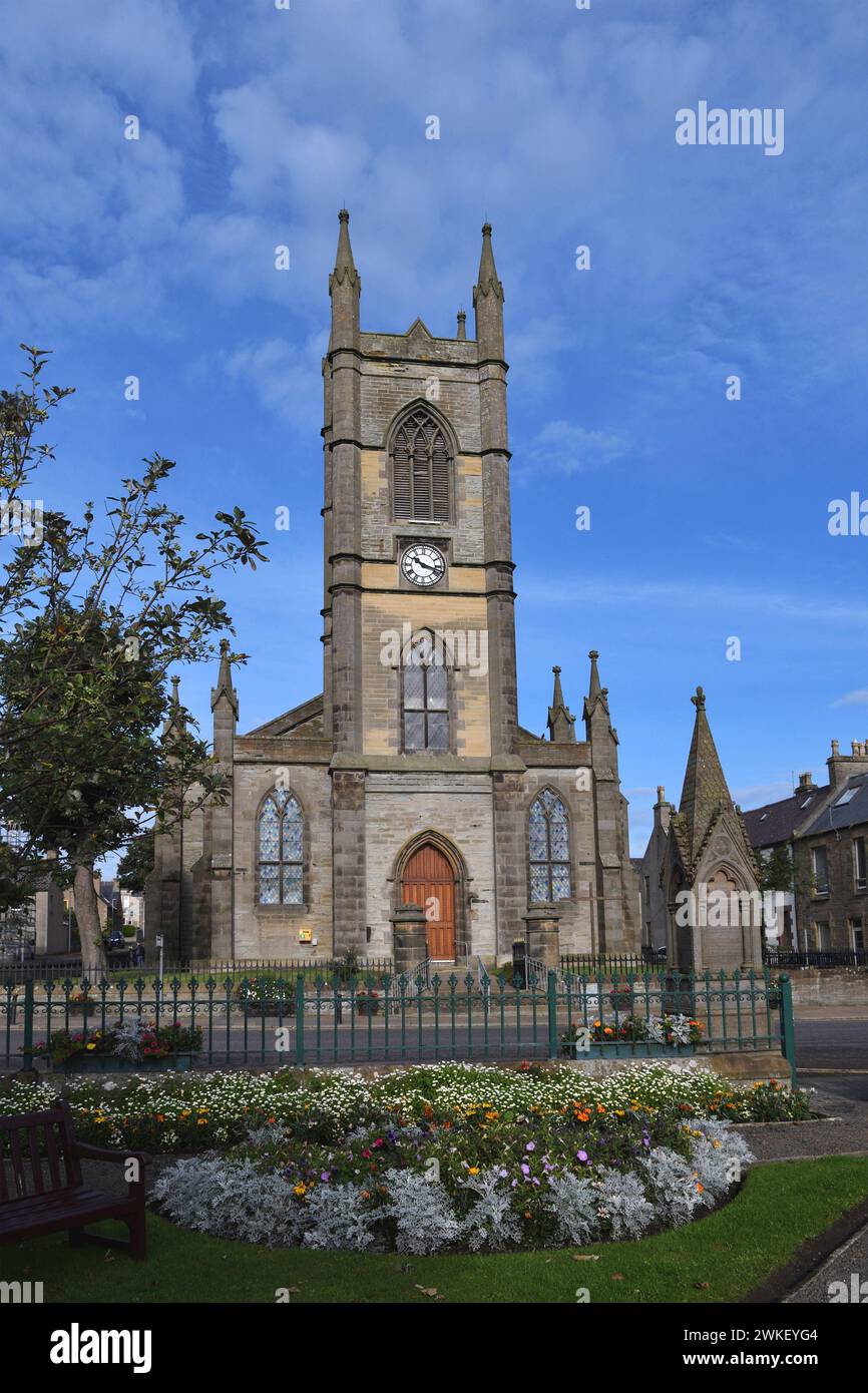 st. andrew's und St. peter's Church;Princes Street;Gärten;Sir john's Square;1832;william Burn;gotischer Stil;thurso;caithness;Highland;schottland; Stockfoto