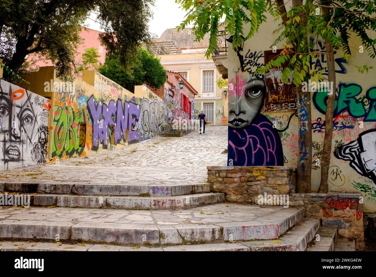Street Art Graffiti schmücken die Wände eines Viertels in Athen, Griechenland. Stockfoto