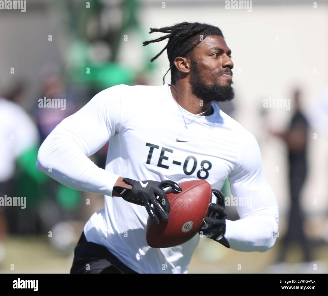 Metairie, USA. Februar 2024. Tight End Tristan Ballard (Arkansas-Pine Bluff) holt sich am Montag, den 19. Februar 2024, im New Orleans Saints Ochsner Sports Performance Center in Metairie, Louisiana, einen Pass beim HBCU Legacy Bowl NFL Combine. (Foto: Peter G. Forest/SIPA USA) Credit: SIPA USA/Alamy Live News Stockfoto