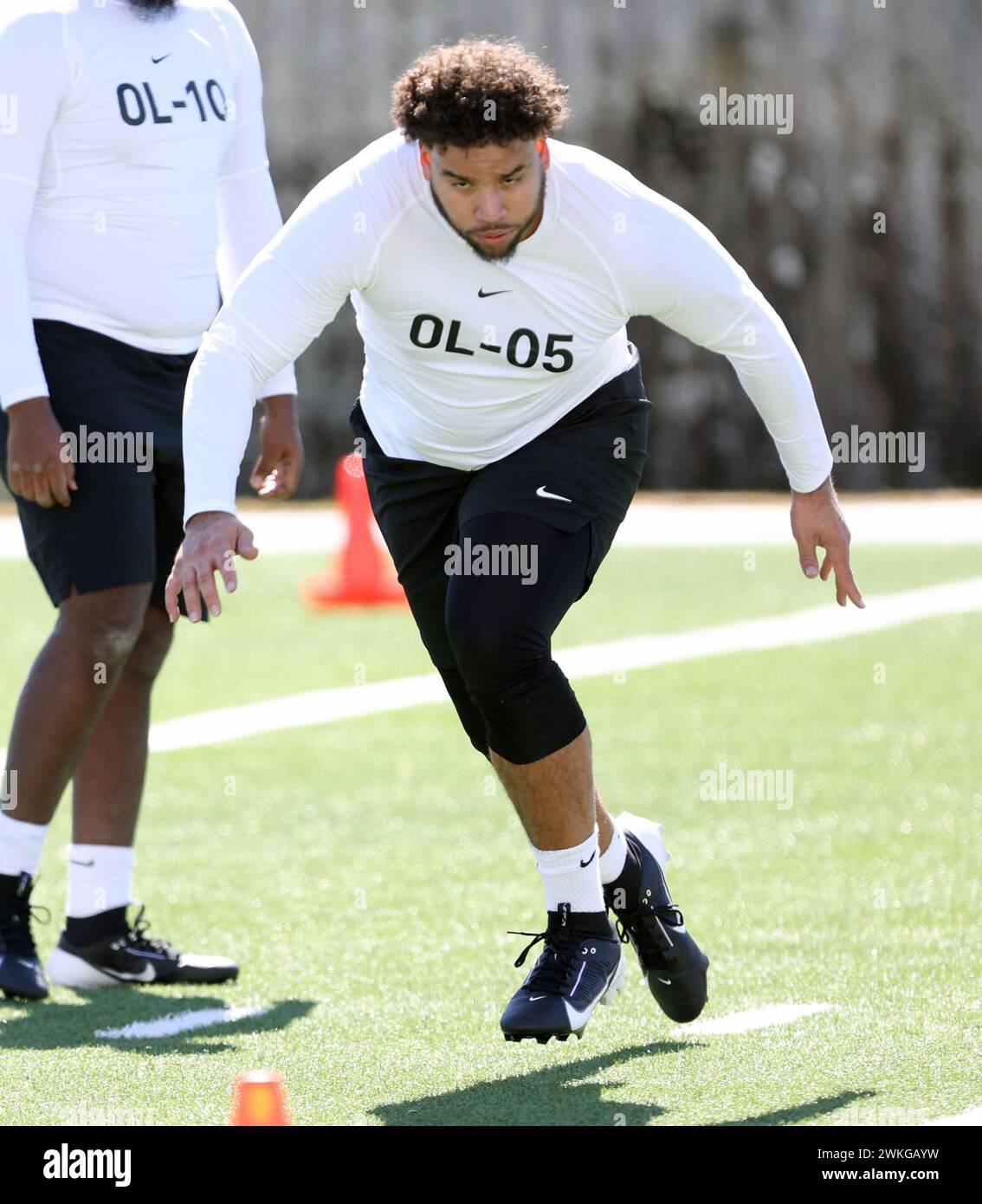 Metairie, USA. Februar 2024. Der Offensive Lineman Aidan Hemphill (Texas Southern) nimmt am Montag, den 19. Februar 2024, im New Orleans Saints Ochsner Sports Performance Center in Metairie, Louisiana, an einer Übung während des Allstate HBCU Legacy Bowl Teil. (Foto: Peter G. Forest/SIPA USA) Credit: SIPA USA/Alamy Live News Stockfoto