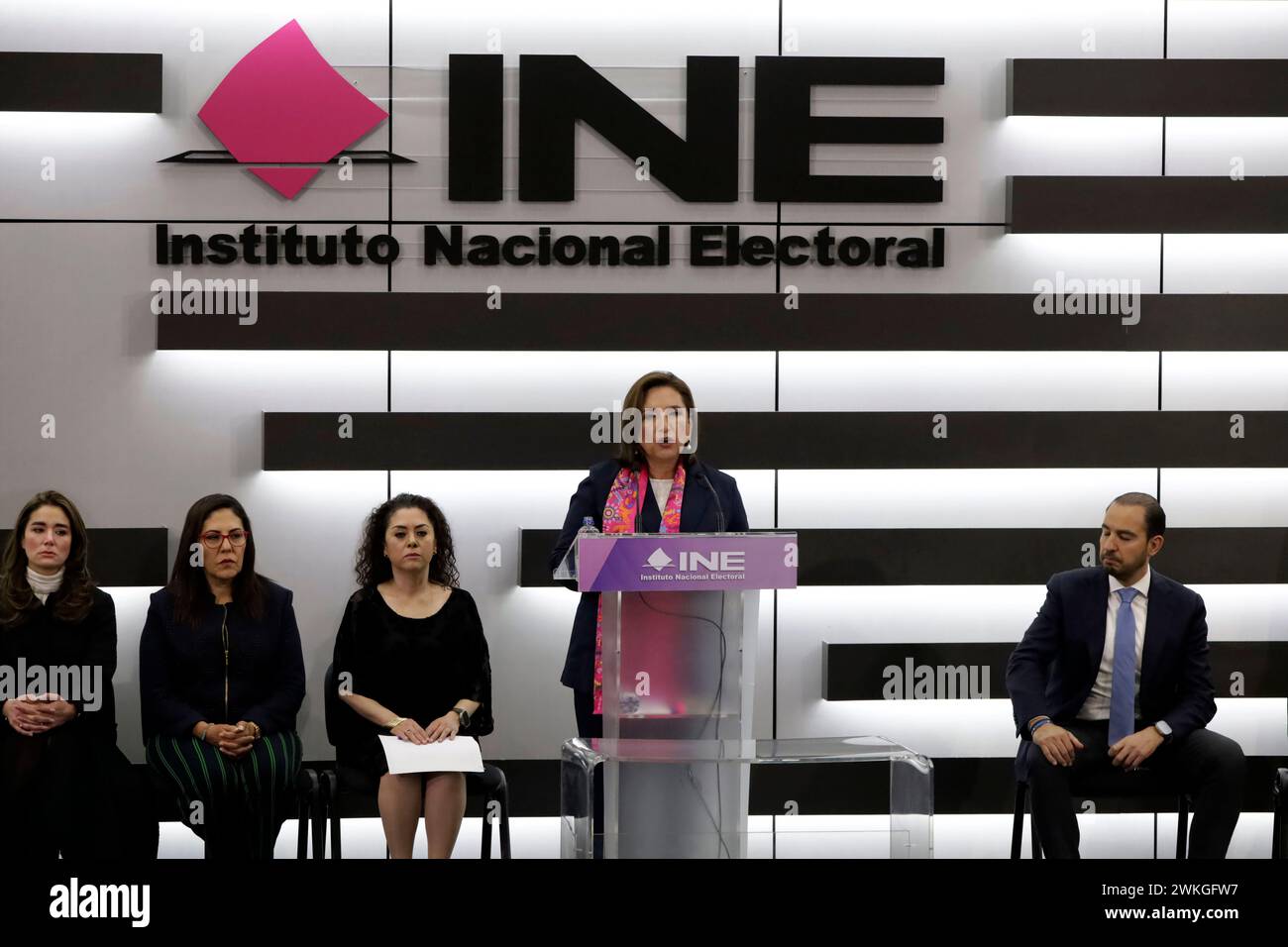 Mexiko-Stadt, Mexiko. Februar 2024. 20. Februar 2024, Mexiko-Stadt: Xochitl Galvez Ruiz spricht während ihrer Registrierung als mexikanische Präsidentschaftskandidatin beim National Institute Electoral. Am 20. Februar 2024 in Mexiko-Stadt, Mexiko (Foto: Luis Barron/Eyepix Group/SIPA USA) Credit: SIPA USA/Alamy Live News Stockfoto