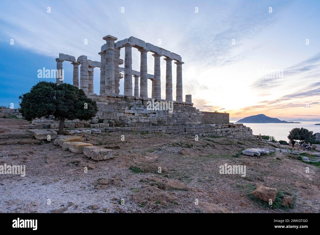 Der antike Tempel des Poseidon bei Sonnenuntergang, Kap Sounion, Griechenland Stockfoto