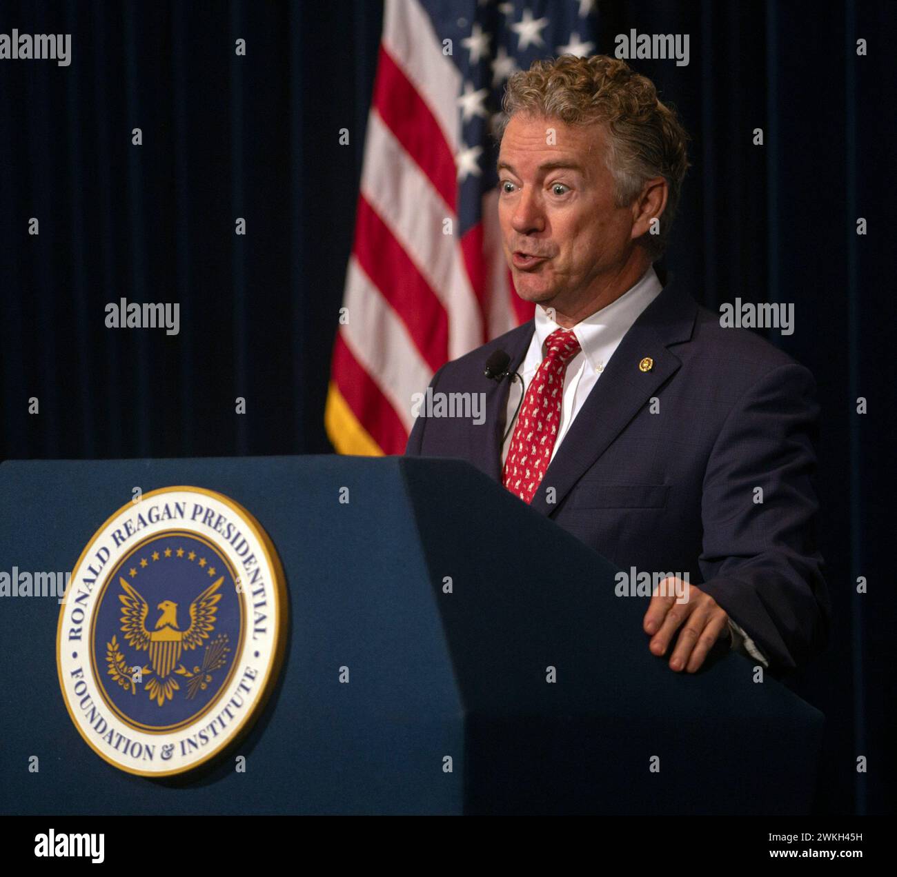 Simi Valley, Kalifornien, USA. Februar 2024. US-Senator Rand PAUL (R-KY) spricht über sein neues Buch „Deception: The Great COVID Cover-up“ in der Ronald Reagan Presidential Library. (Credit Image: © Brian Cahn/ZUMA Press Wire) NUR REDAKTIONELLE VERWENDUNG! Nicht für kommerzielle ZWECKE! Stockfoto