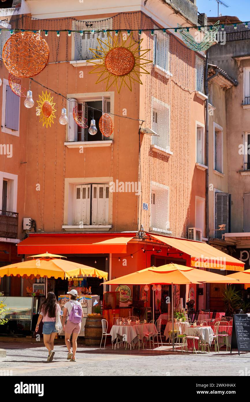 Place de la République, Orange, Vaucluse, Provence-Alpes-Côte d’Azur, Frankreich, Europa Stockfoto