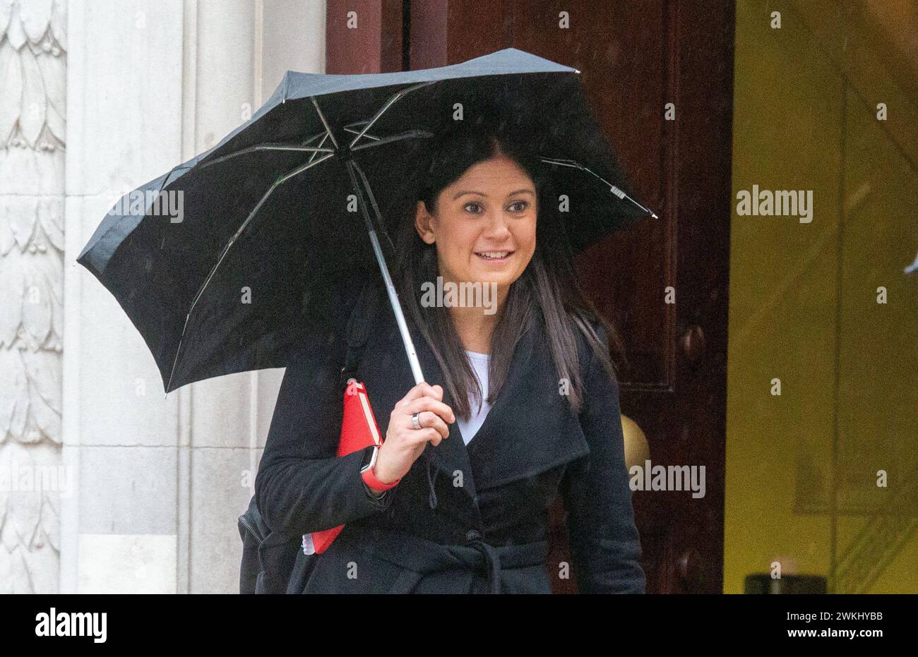 London, England, Großbritannien. Februar 2024. Die Schattenministerin für International DevelopmentÂ LISA NANDY wird in Westminster gesehen, nachdem sie in Frühstücksshows auftrat. (Kreditbild: © Tayfun Salci/ZUMA Press Wire) NUR REDAKTIONELLE VERWENDUNG! Nicht für kommerzielle ZWECKE! Stockfoto