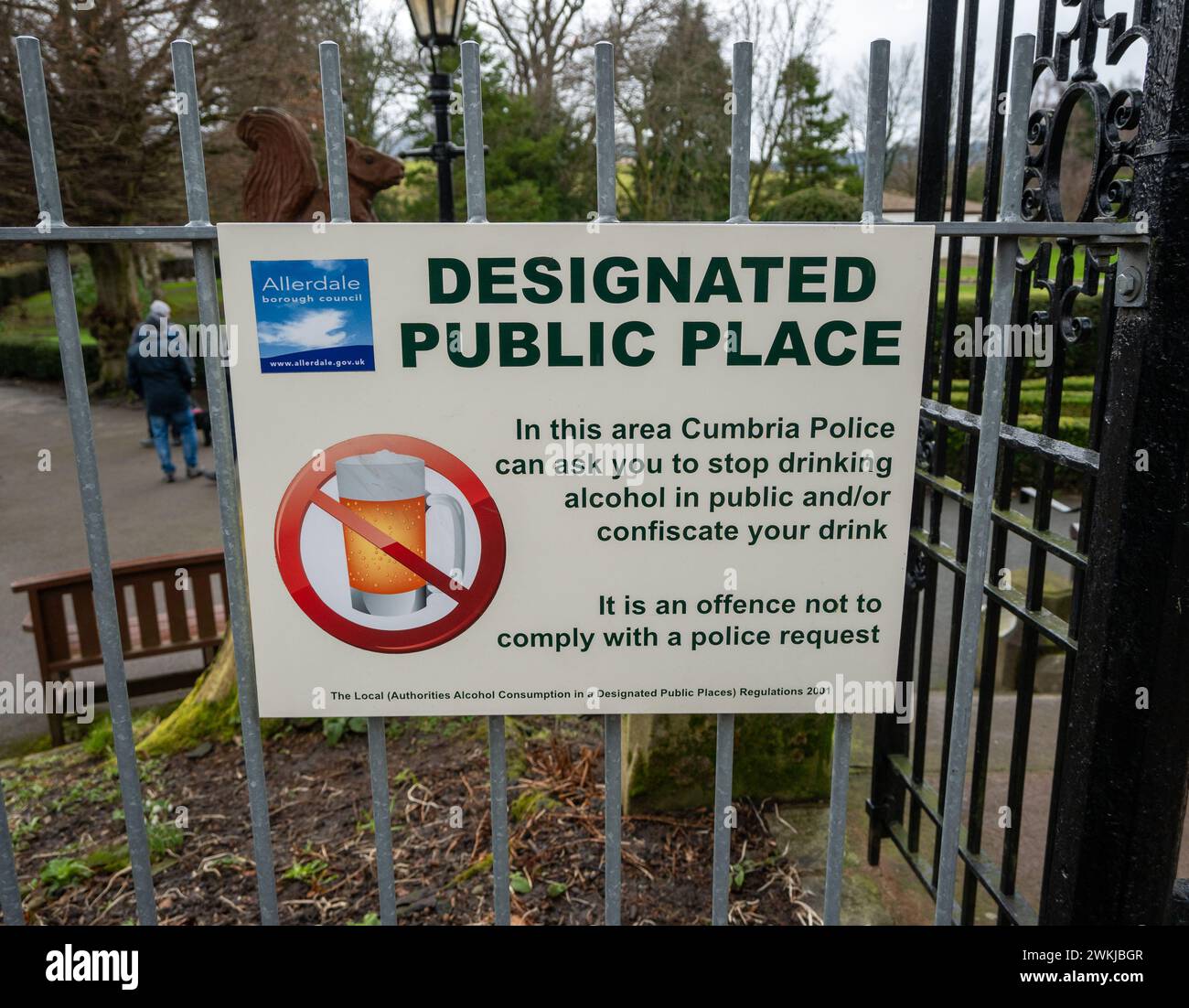 Schild für den öffentlichen Platz. Keswick Cumbria UK. Stockfoto
